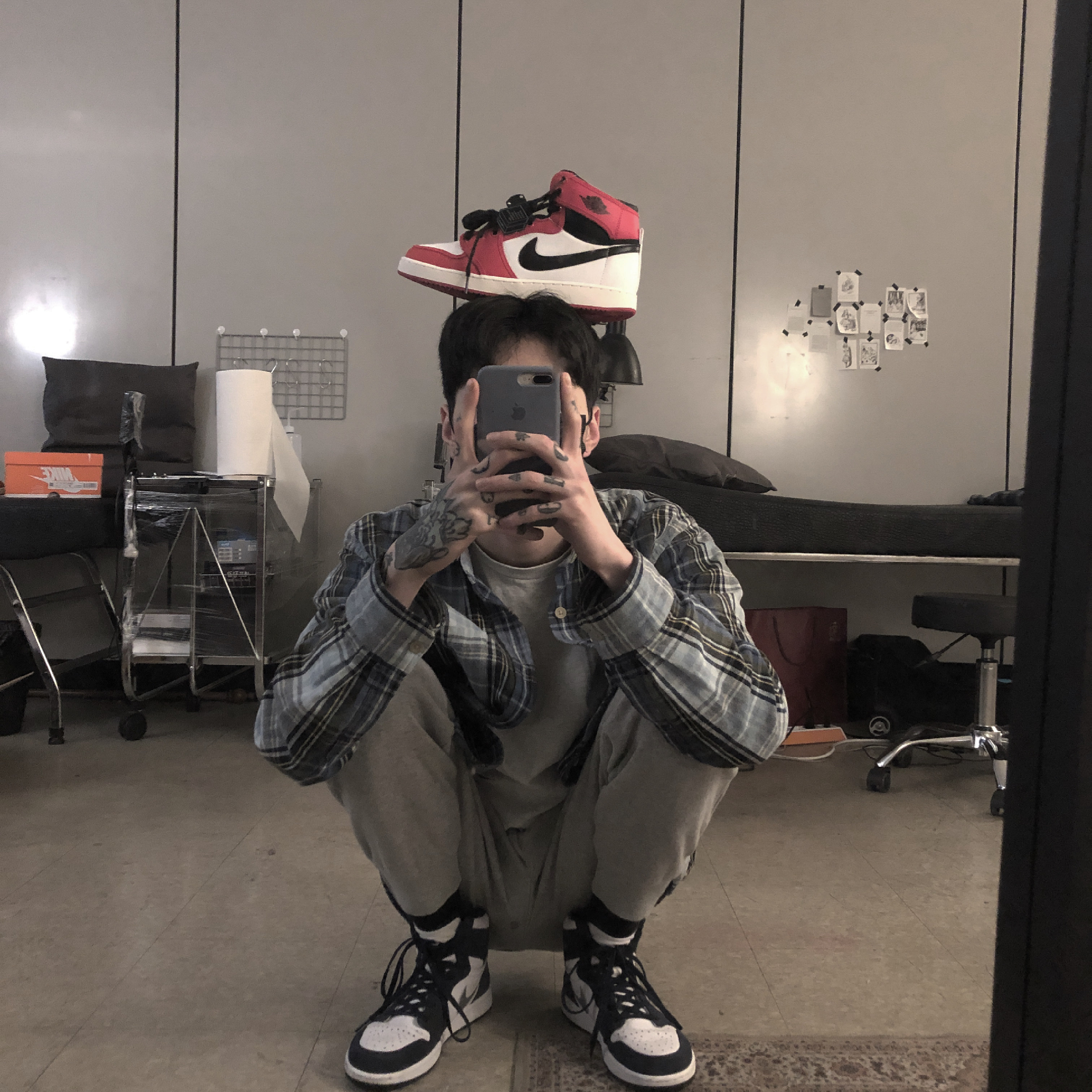 Jordan 1 Retro High OG CO.JP Midnight Navy, Jordan 1 KO Chicago 2021 착용 스타일