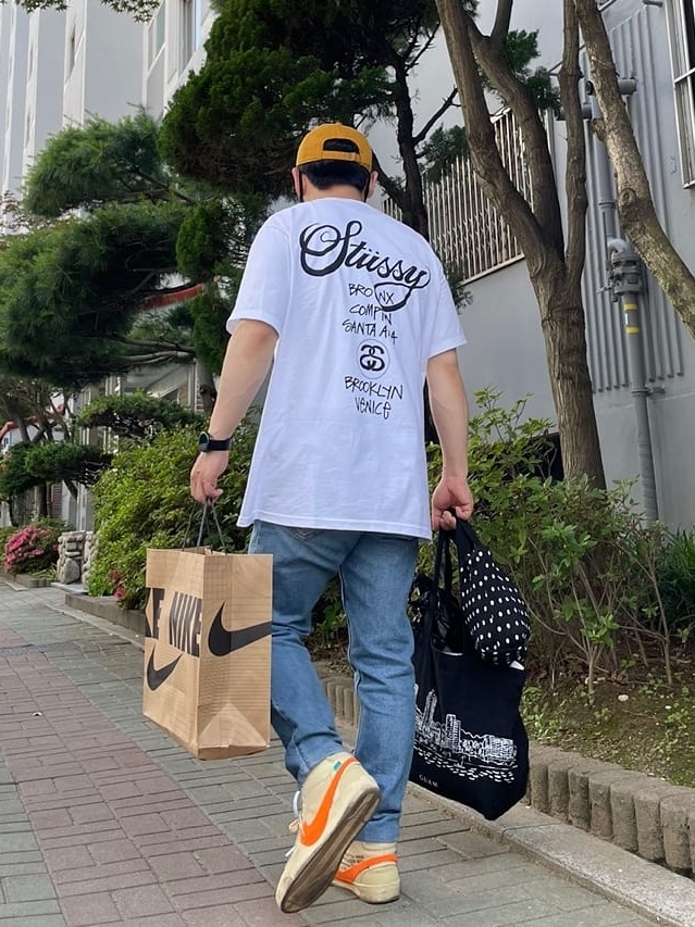 Stussy x Rick Owens 40 WT T-Shirt, Nike x Off-White Blazer Mid Off-White All Hallow's Eve 착용 스타일 - 2