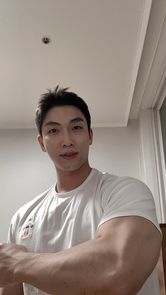 KREAM 프로필 이미지
