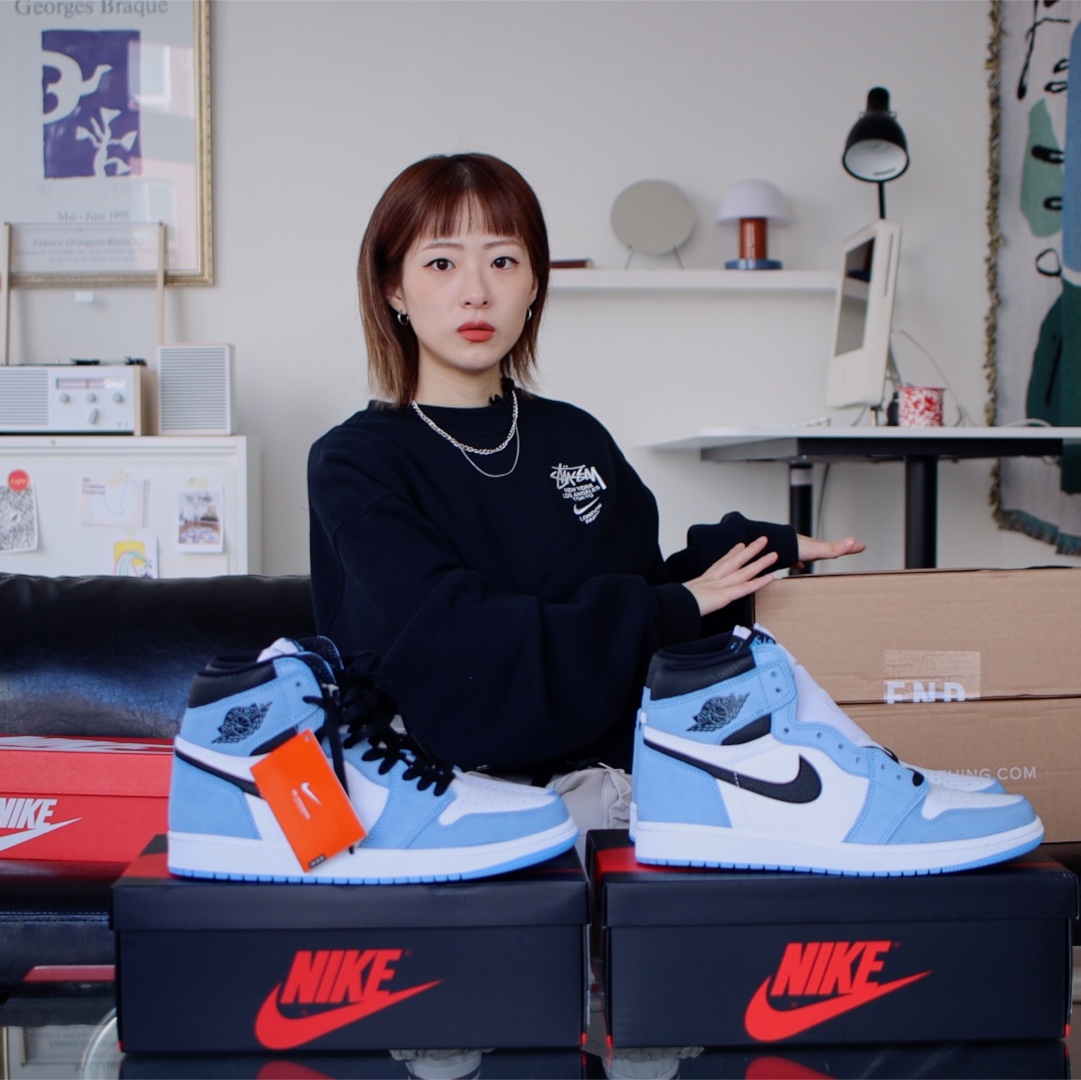 Jordan 1 Retro High OG University Blue, Nike x Stussy NRG ZR Fleece Crewneck Black - US/EU 착용 스타일 - 1