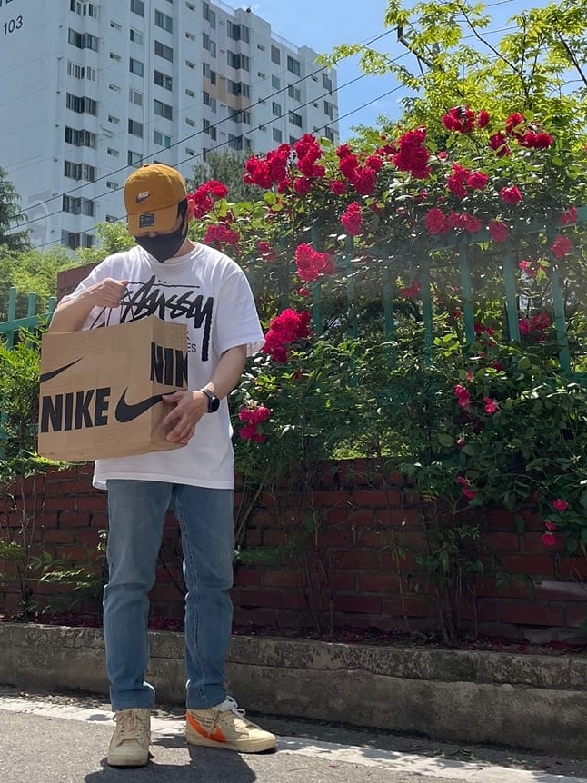 Stussy x Rick Owens 40 WT T-Shirt, Nike x Off-White Blazer Mid Off-White All Hallow's Eve 착용 스타일 - 1