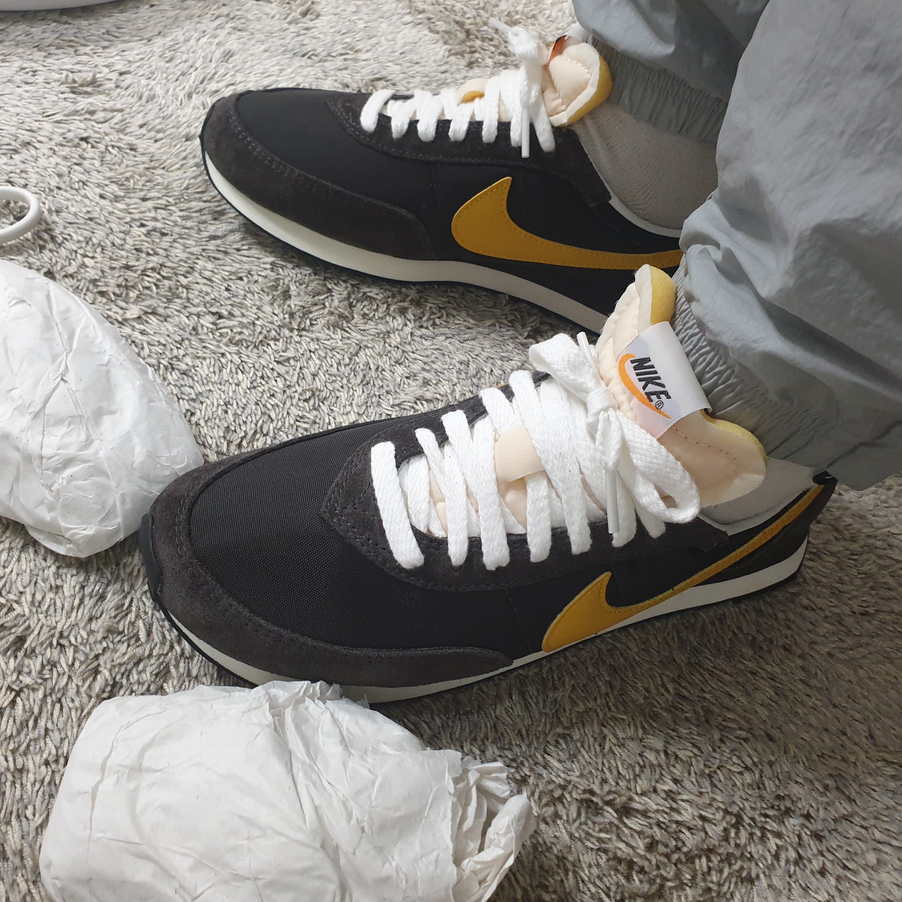 Nike Waffle Trainer 2 SP Velvet Brown 착용 스타일 - 1