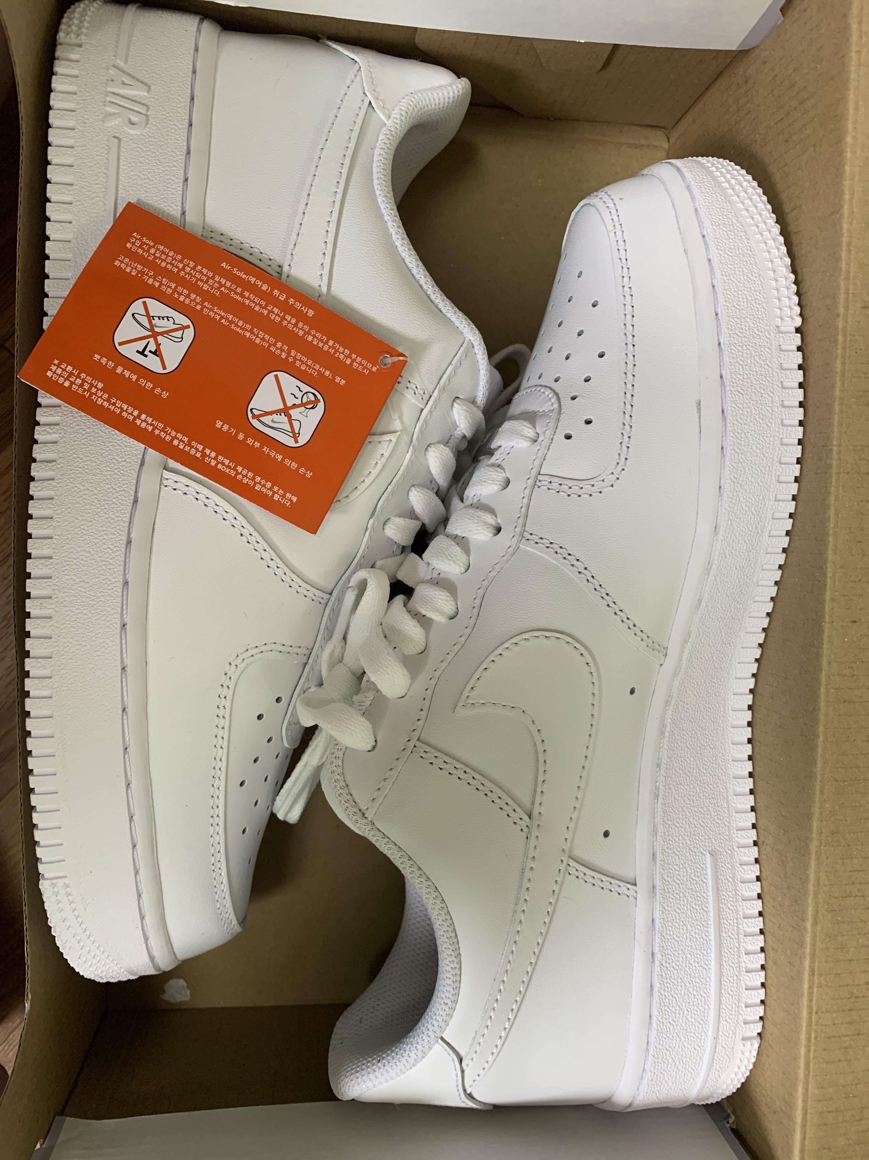 Nike Air Force 1 '07 Low White 착용 스타일