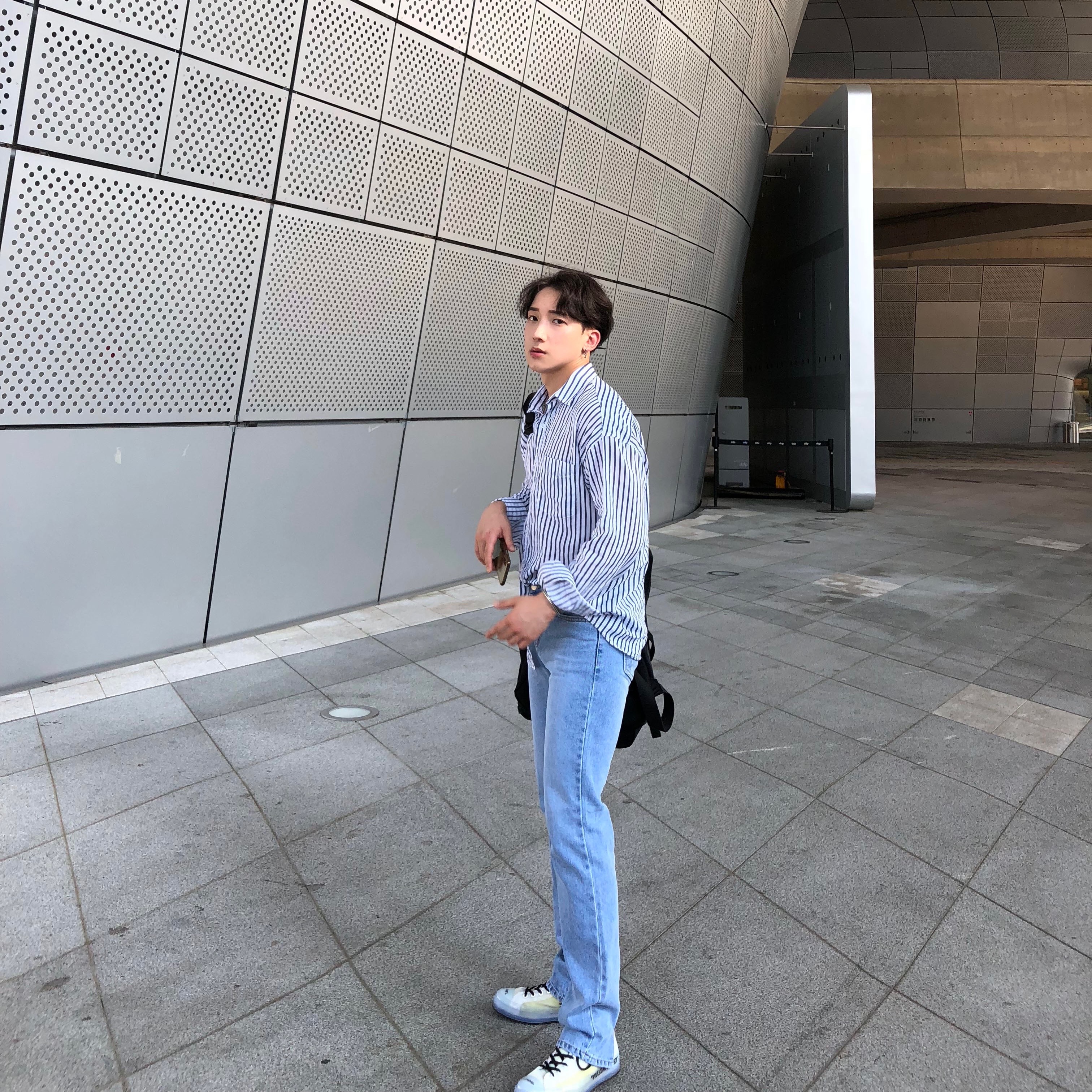 Converse x Off-White Chuck 70 High The Ten 착용 스타일 - 1