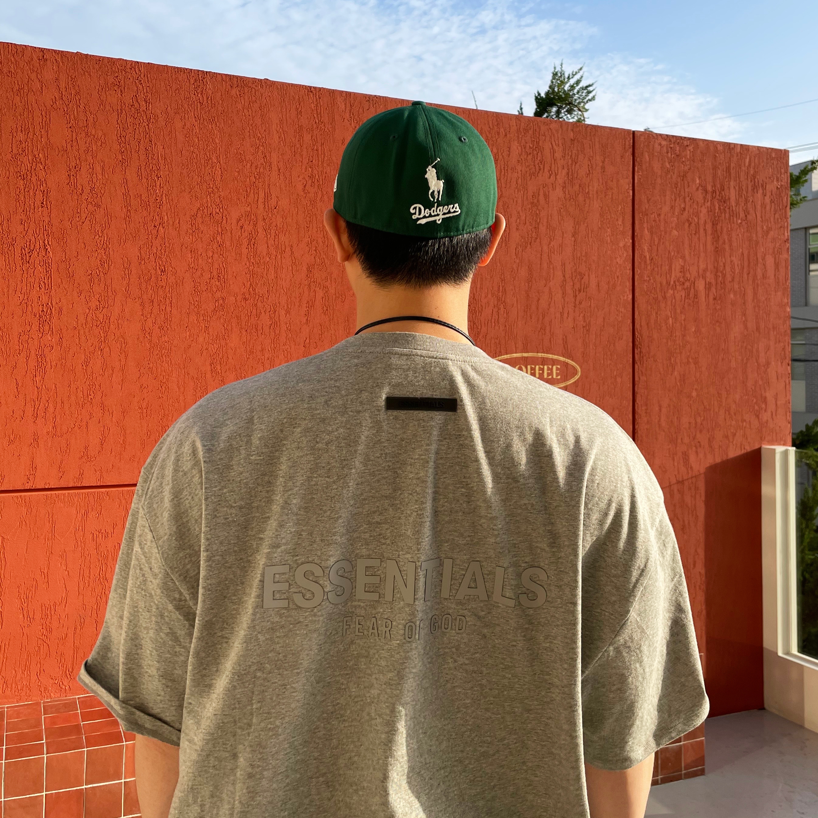 Essentials T-Shirt Heather Oatmeal - 21SS, Adidas Forum 84 Low Crew Green 착용 스타일 - 4