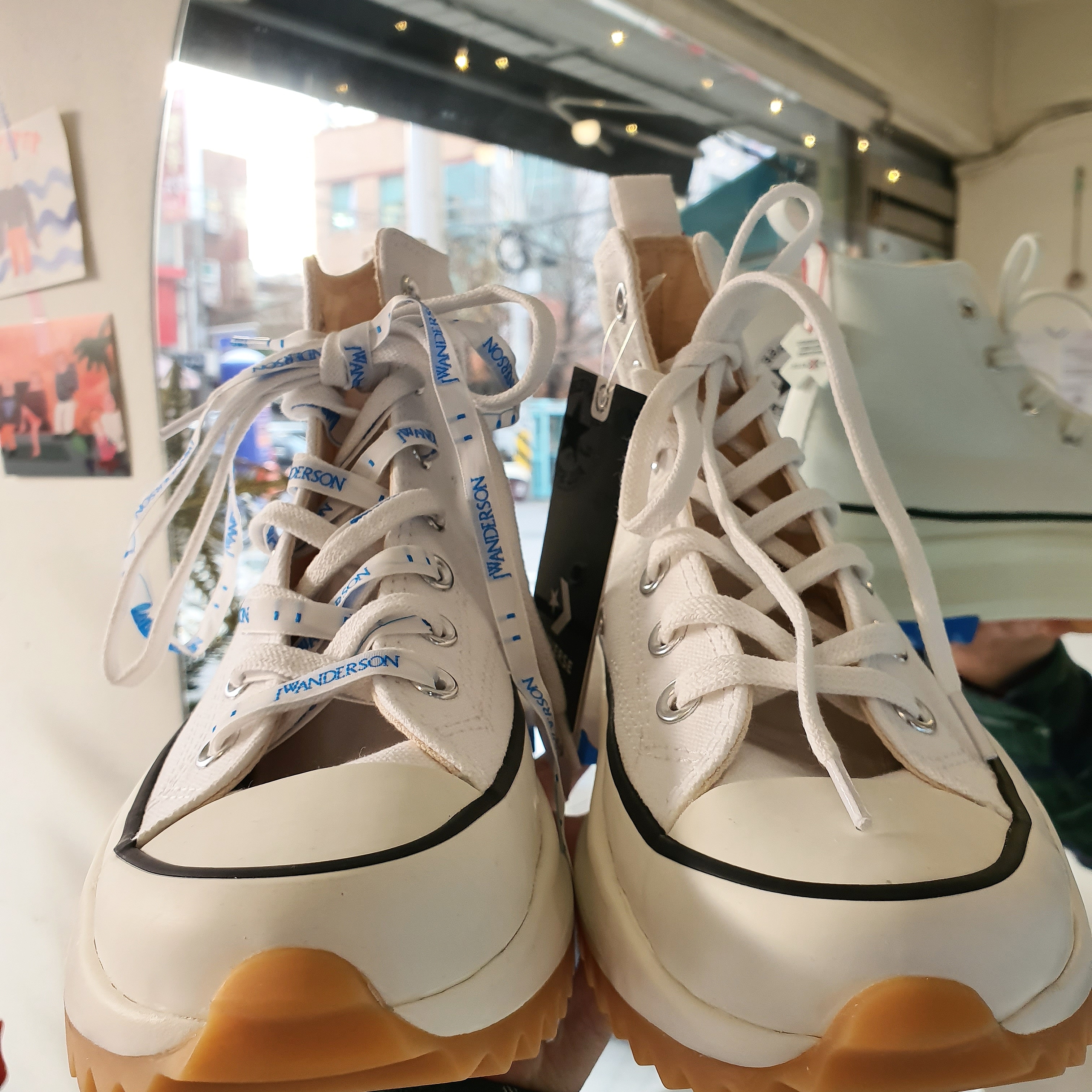 Converse x JW Anderson Run Star Hike Hi White 착용 스타일