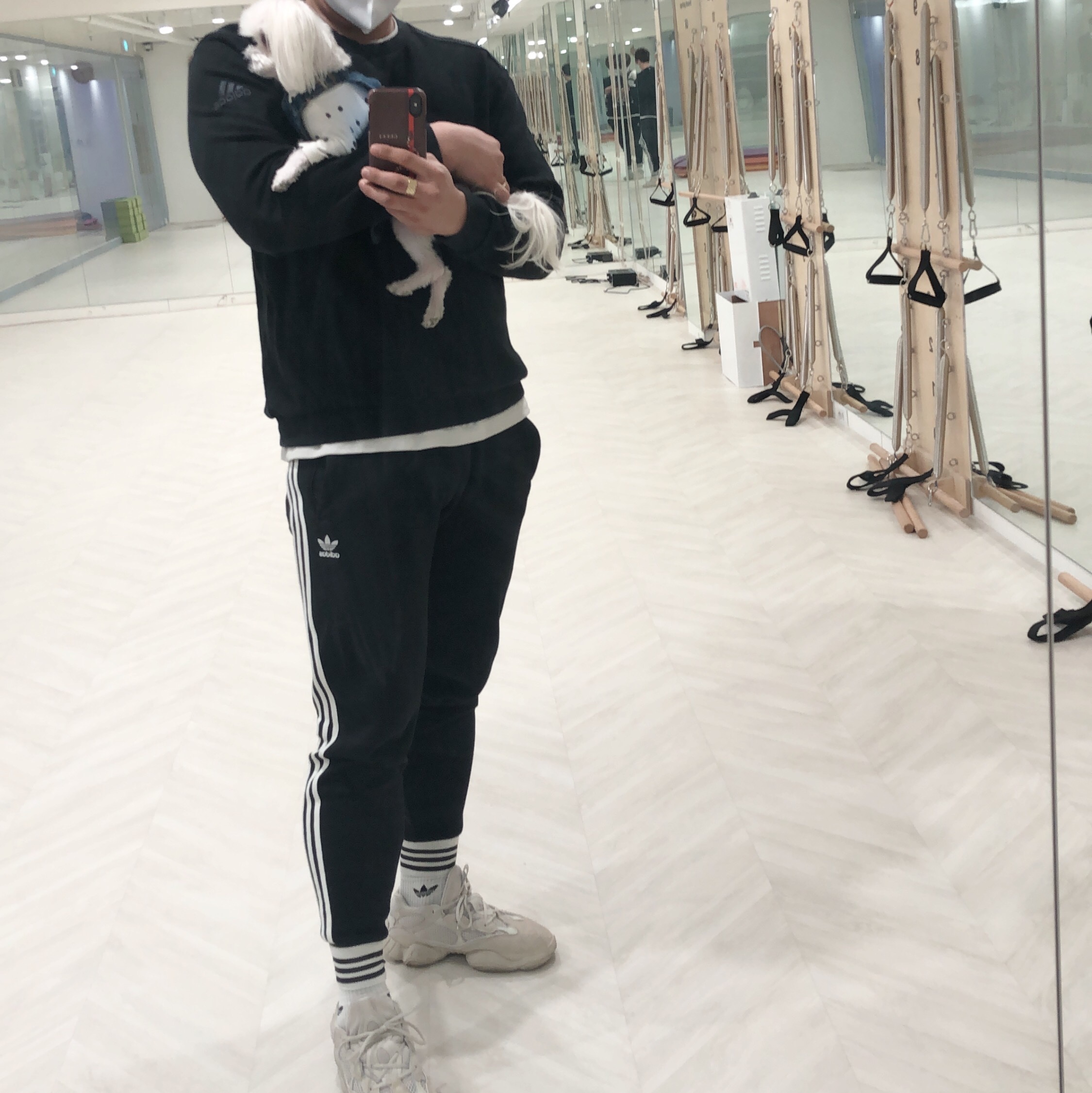 Adidas Yeezy 500 Salt 착용 스타일