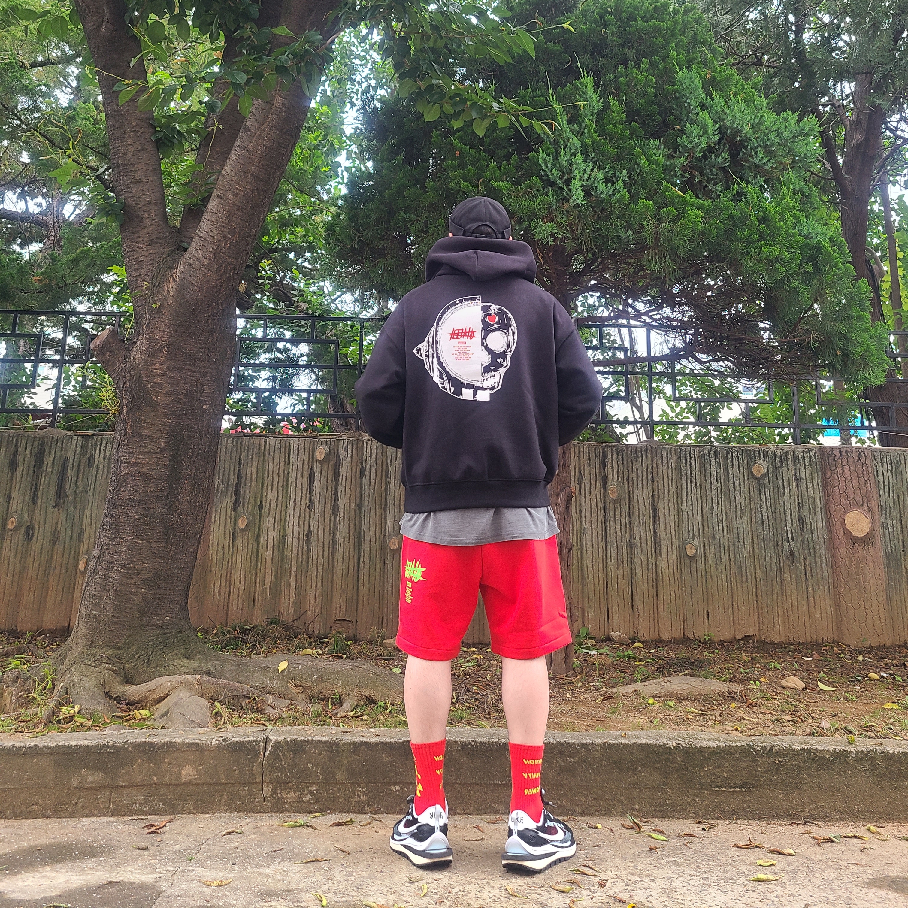 Nike x Sacai VaporWaffle Black White 착용 스타일 - 1