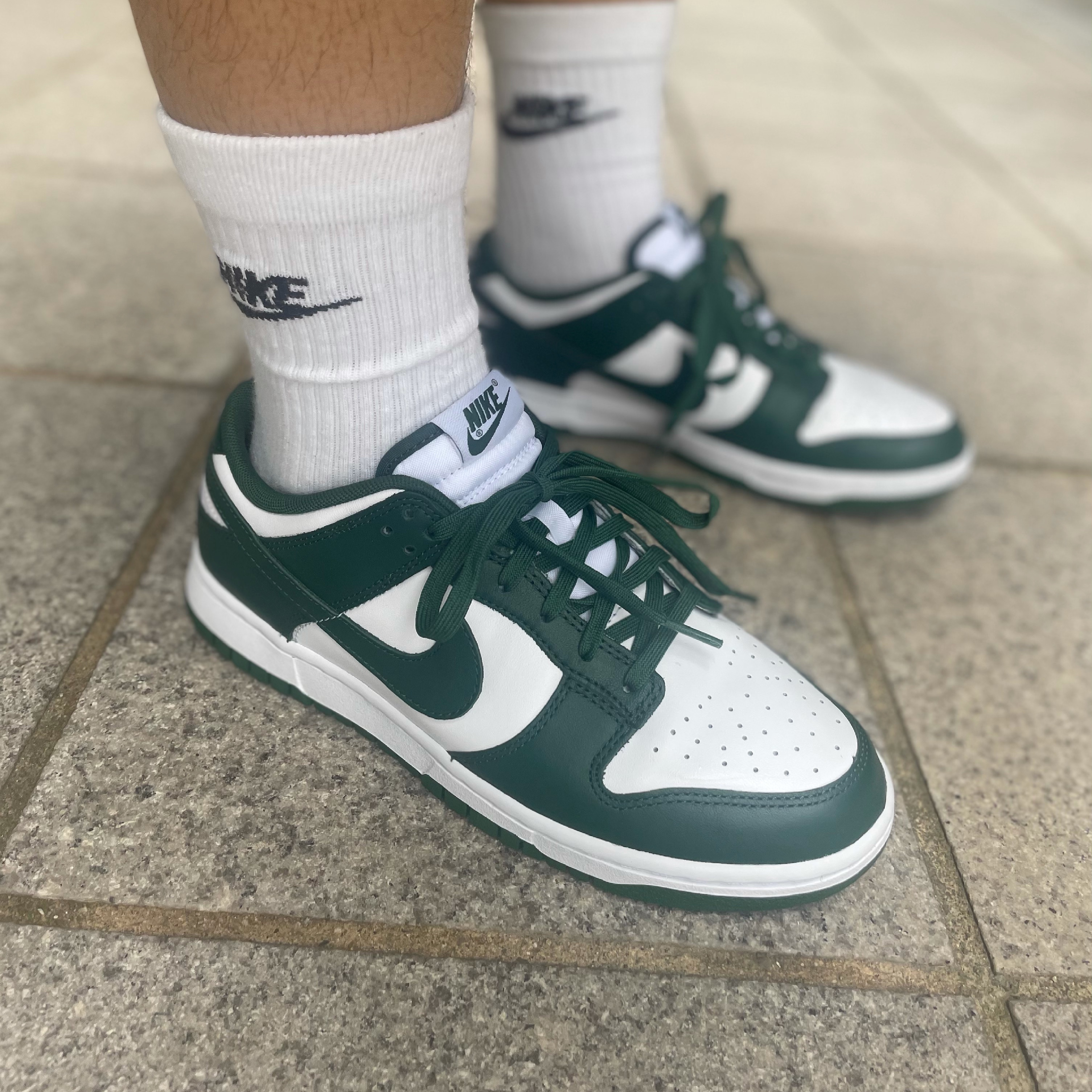 Nike Dunk Low Retro Varsity Green 착용 스타일