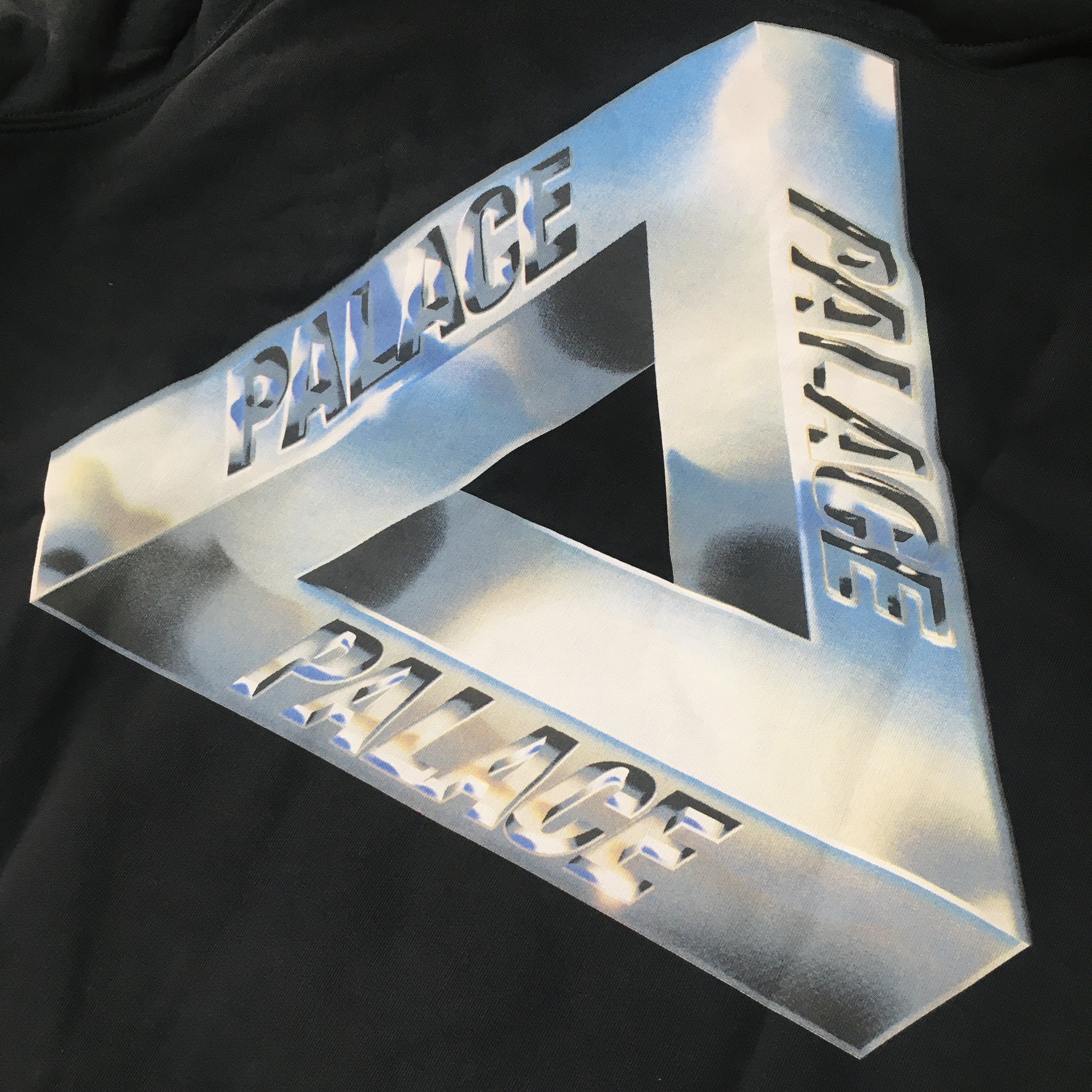 Palace Tri-Chrome Hood Black - 21SS 착용 스타일