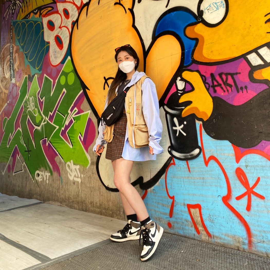 Jordan x Travis Scott Utility Vest - Asia, Jordan 1 Retro High OG Black Mocha 착용 스타일 - 2
