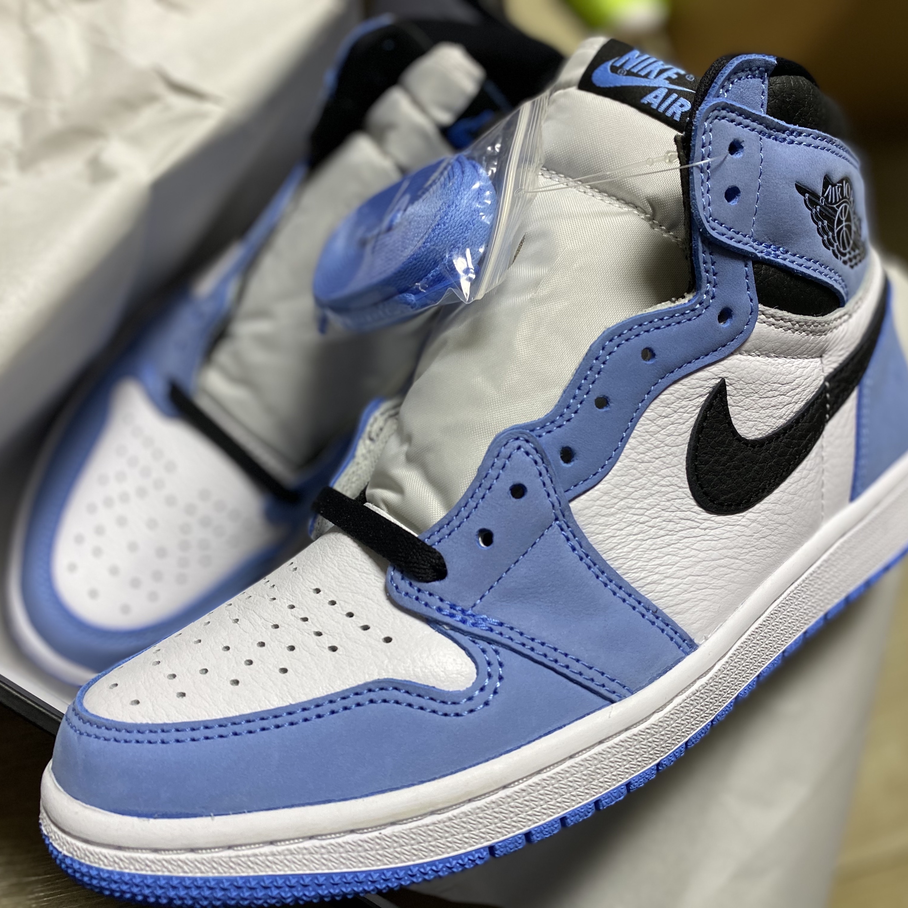 Jordan 1 Retro High OG University Blue 착용 스타일