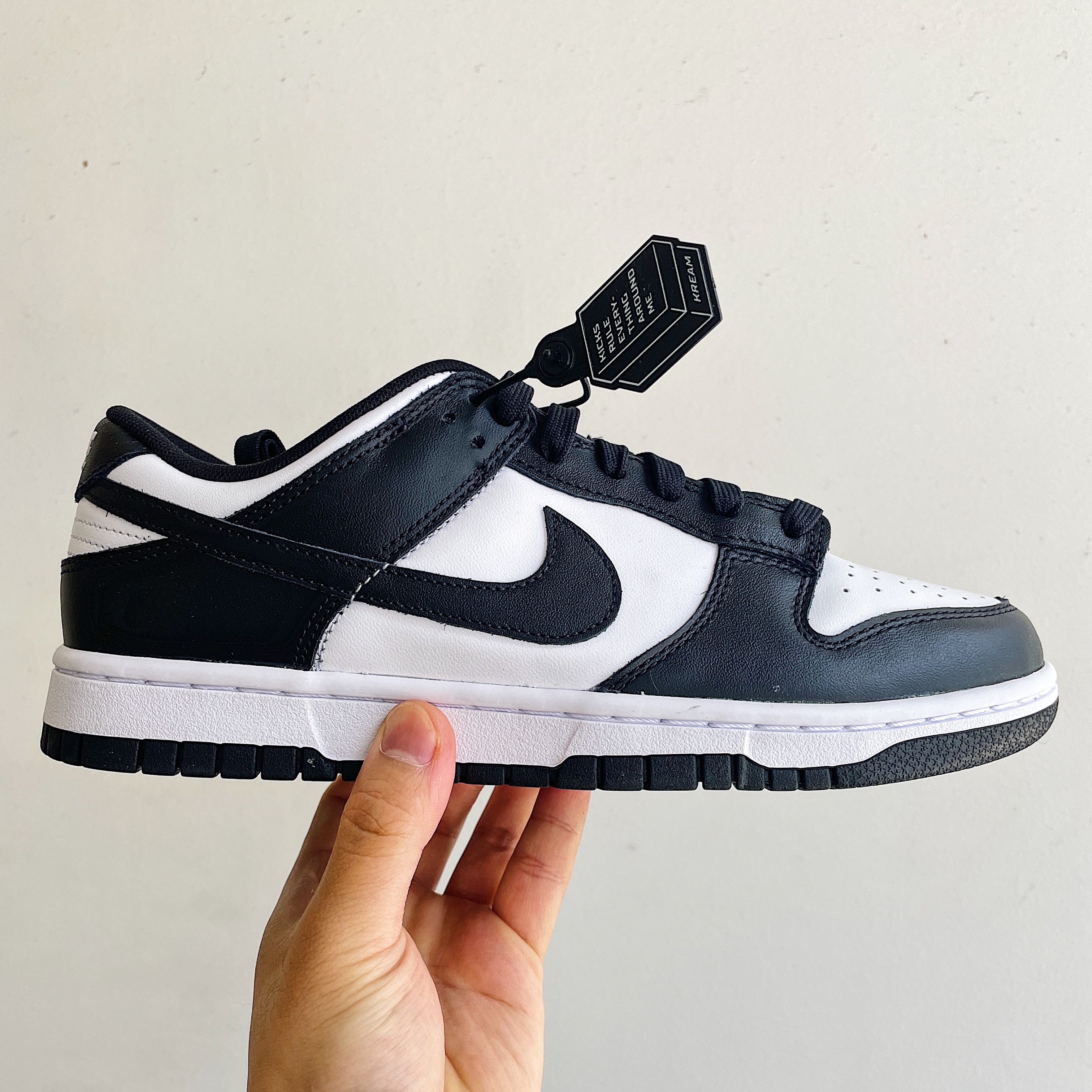 Nike Dunk Low Retro Black 착용 스타일