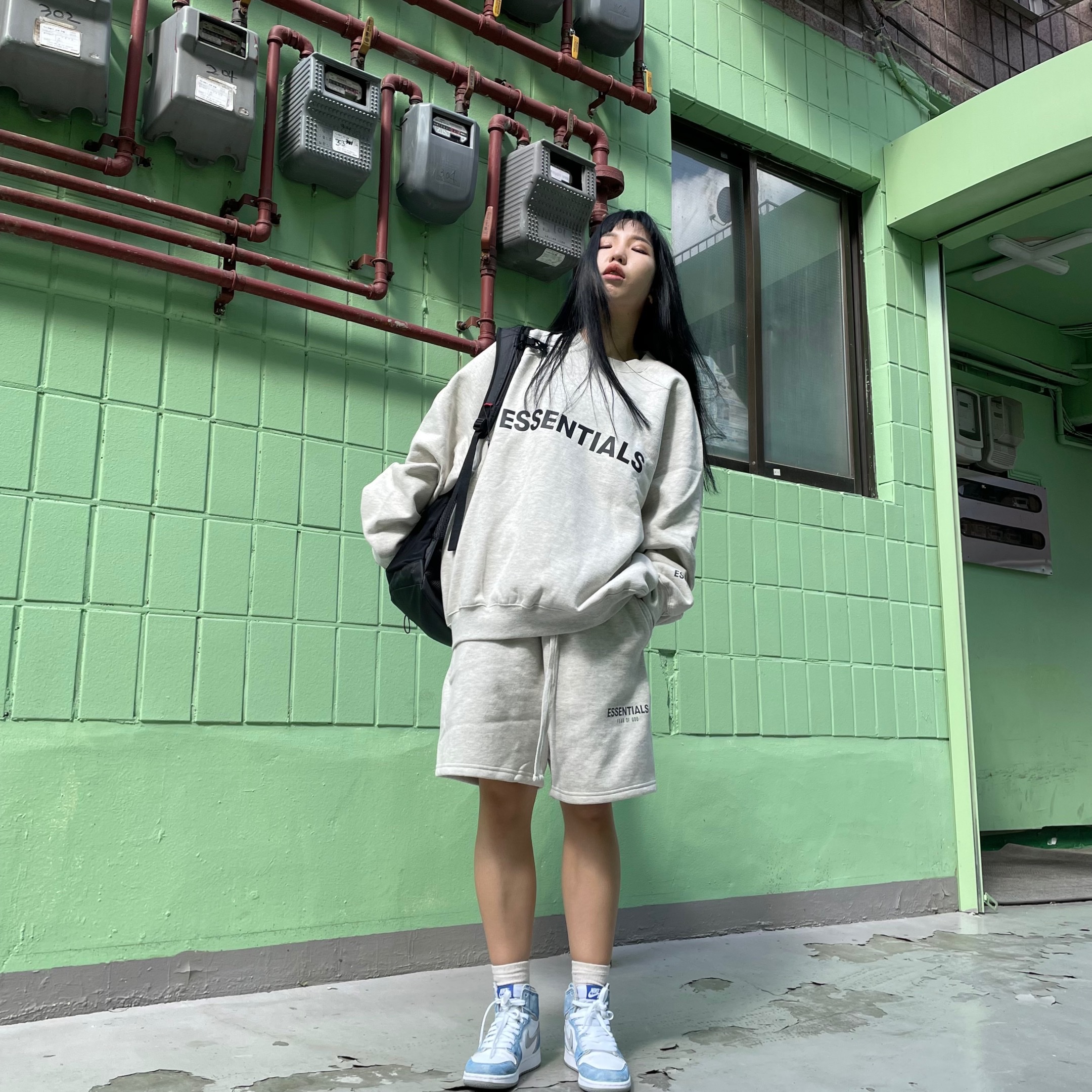 Essentials Fleece Shorts Oatmeal Heather - 20FW, Essentials 3D Silicon Applique Crewneck Oatmeal/Oatmeal Heather/Light Heather Oatmeal 2020 착용 스타일