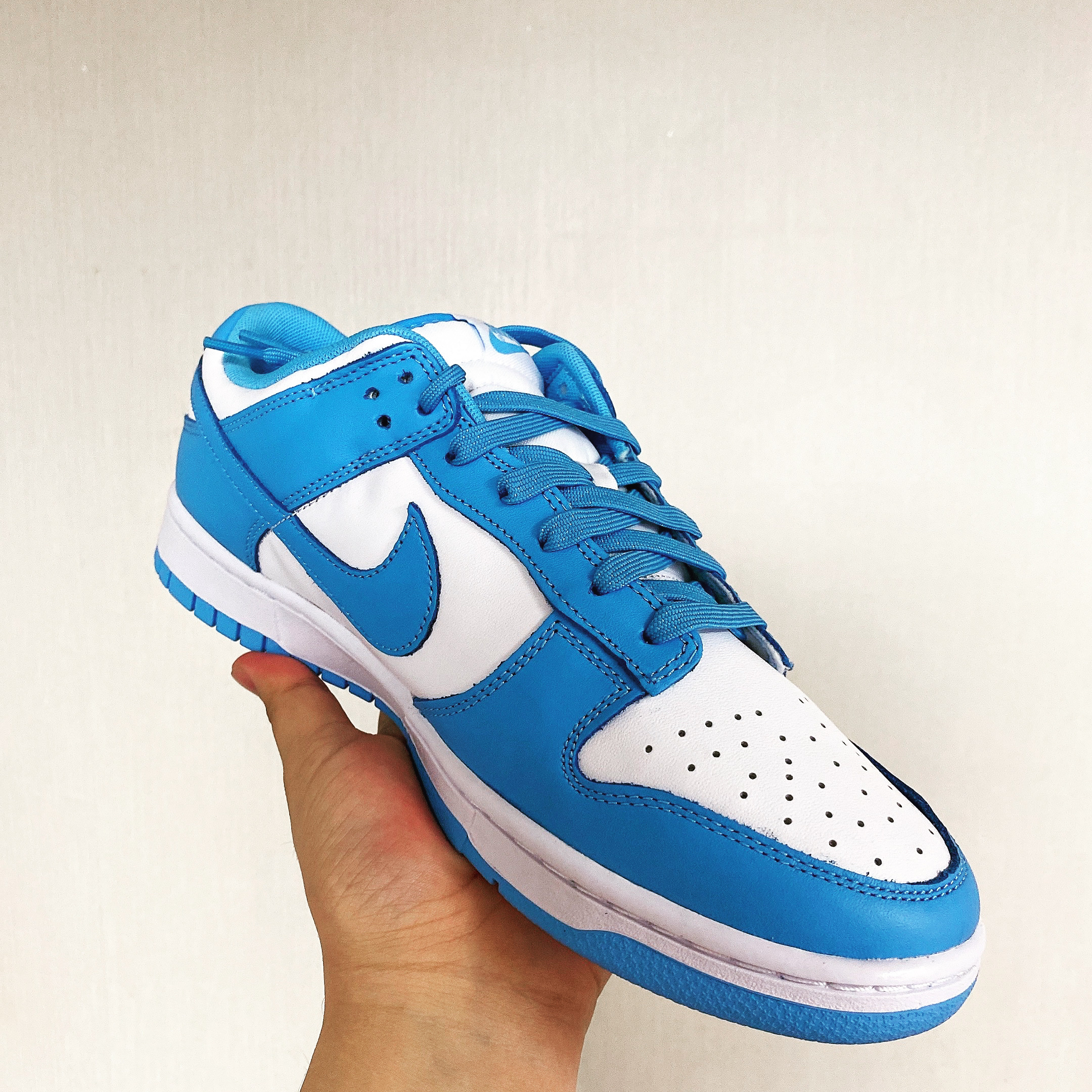 Nike Dunk Low Retro University Blue 착용 스타일
