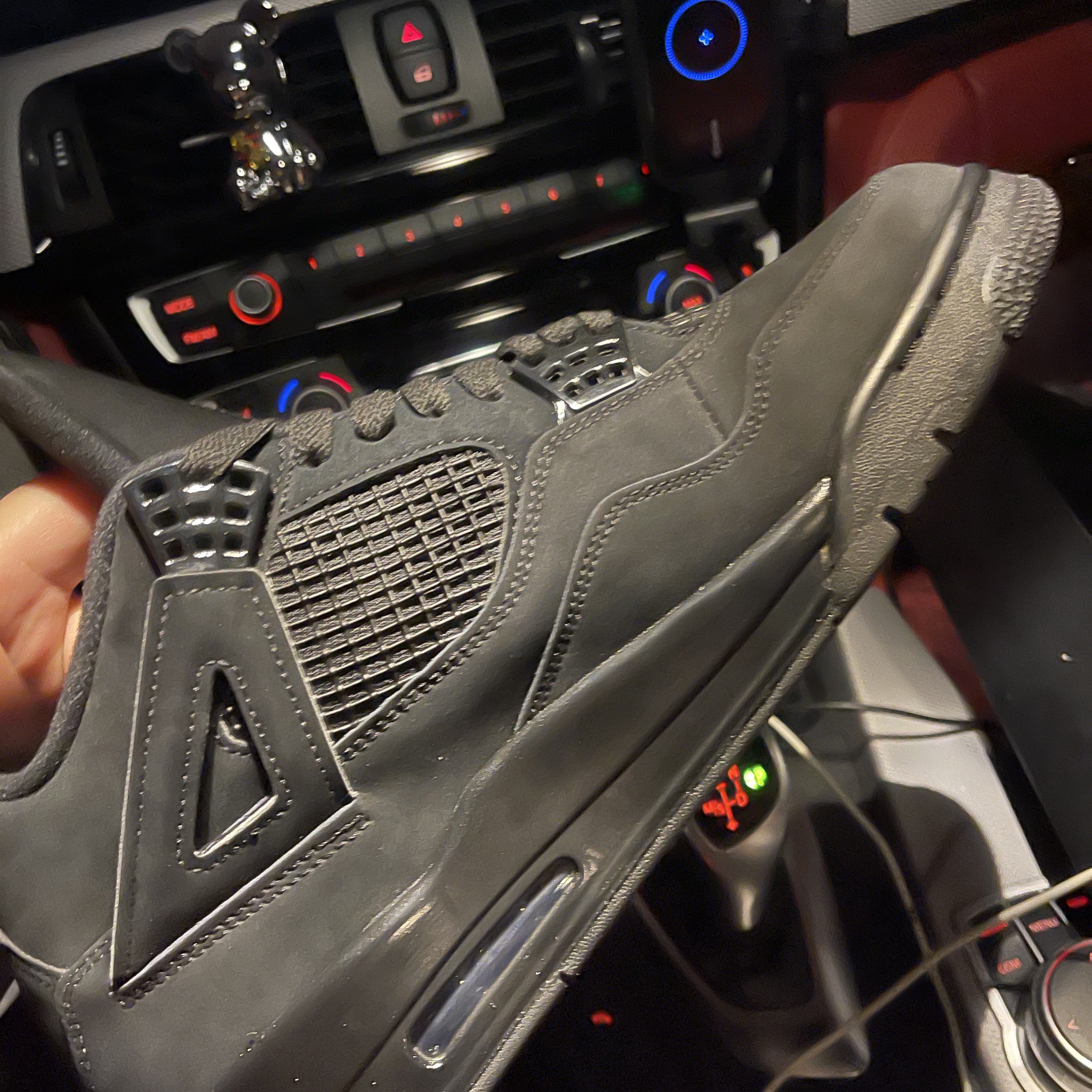 Jordan 4 Retro Black Cat 2020 착용 스타일 - 4