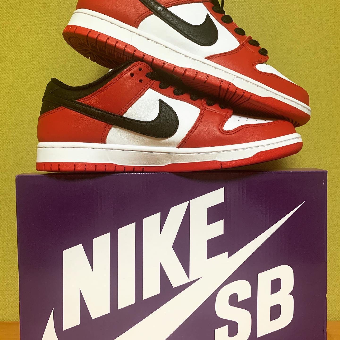 Nike SB Dunk Low Pro Chicago 착용 스타일 - 1