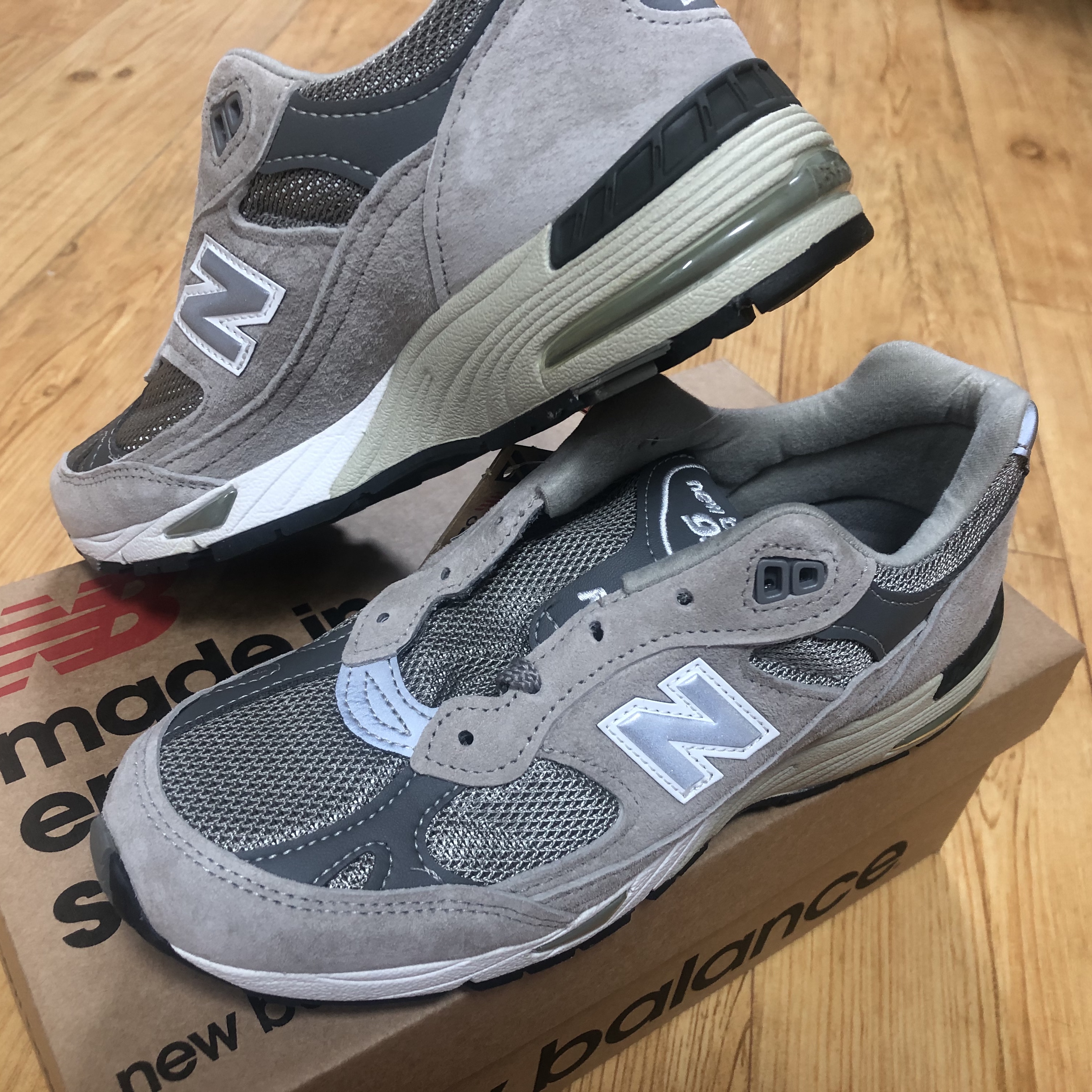 (W) New Balance 991 Made in UK Grey 착용 스타일