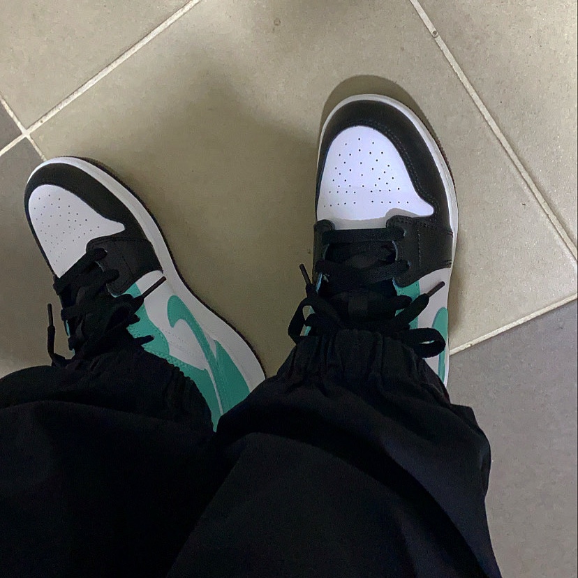 (GS) Jordan 1 Mid Tropical Twist, Jordan 1 Mid Tropical Twist 착용 스타일