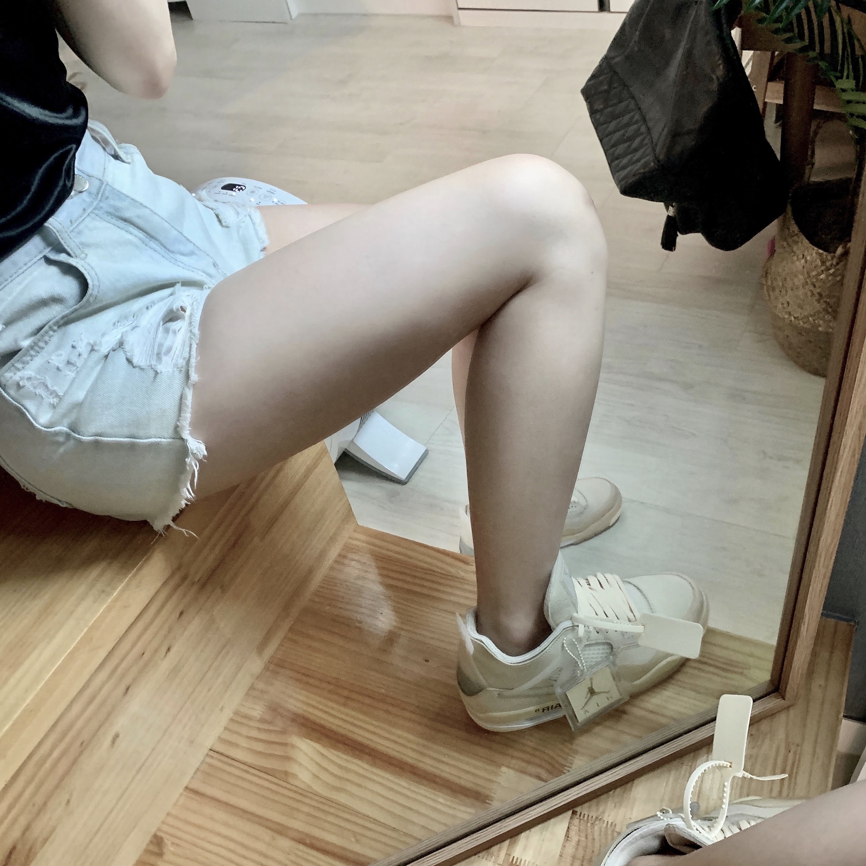 (W) Jordan 4 x Off-White Retro SP Sail 착용 스타일