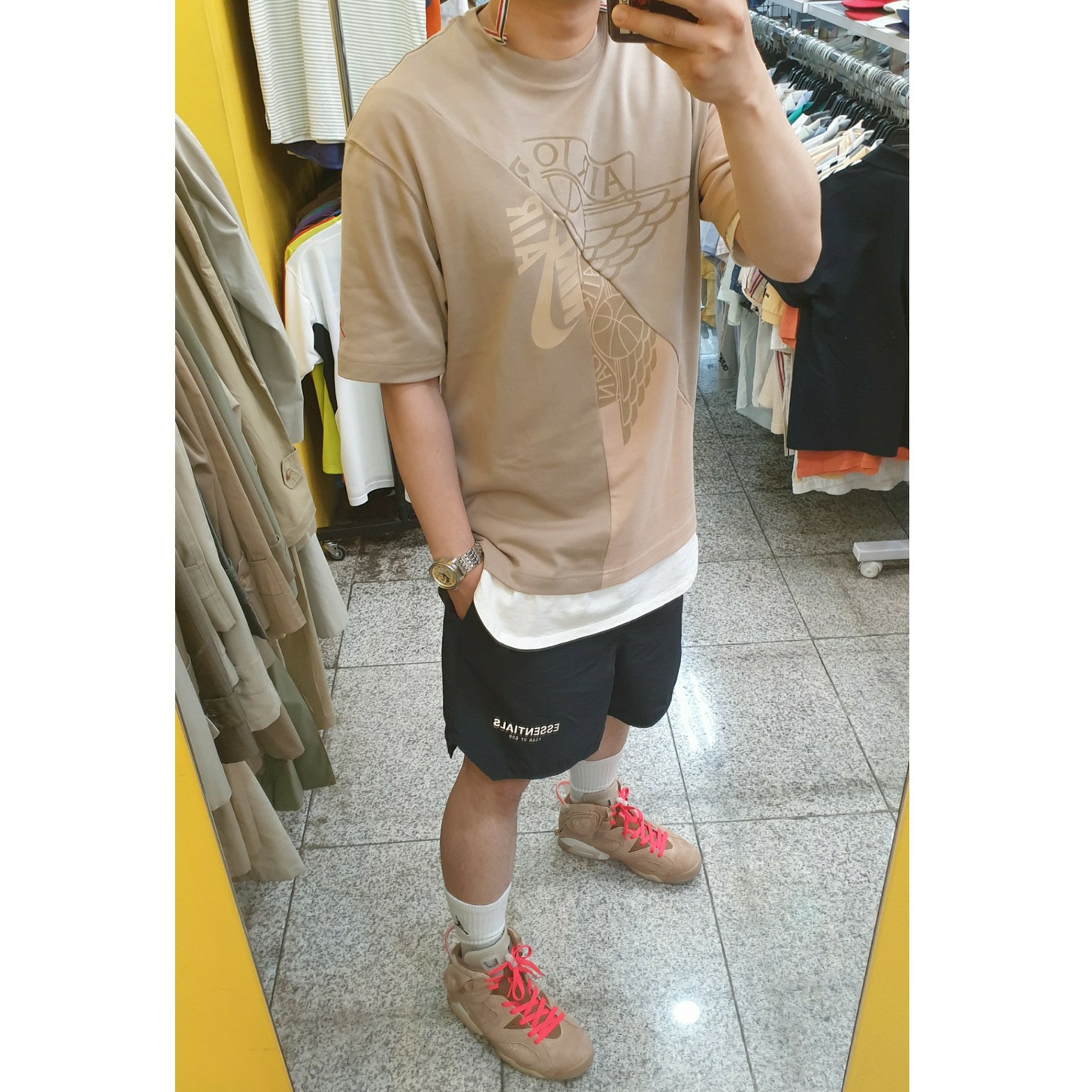 Jordan 6 x Travis Scott Retro SP British Khaki, Jordan x Travis Scott S/S Top - Asia 착용 스타일