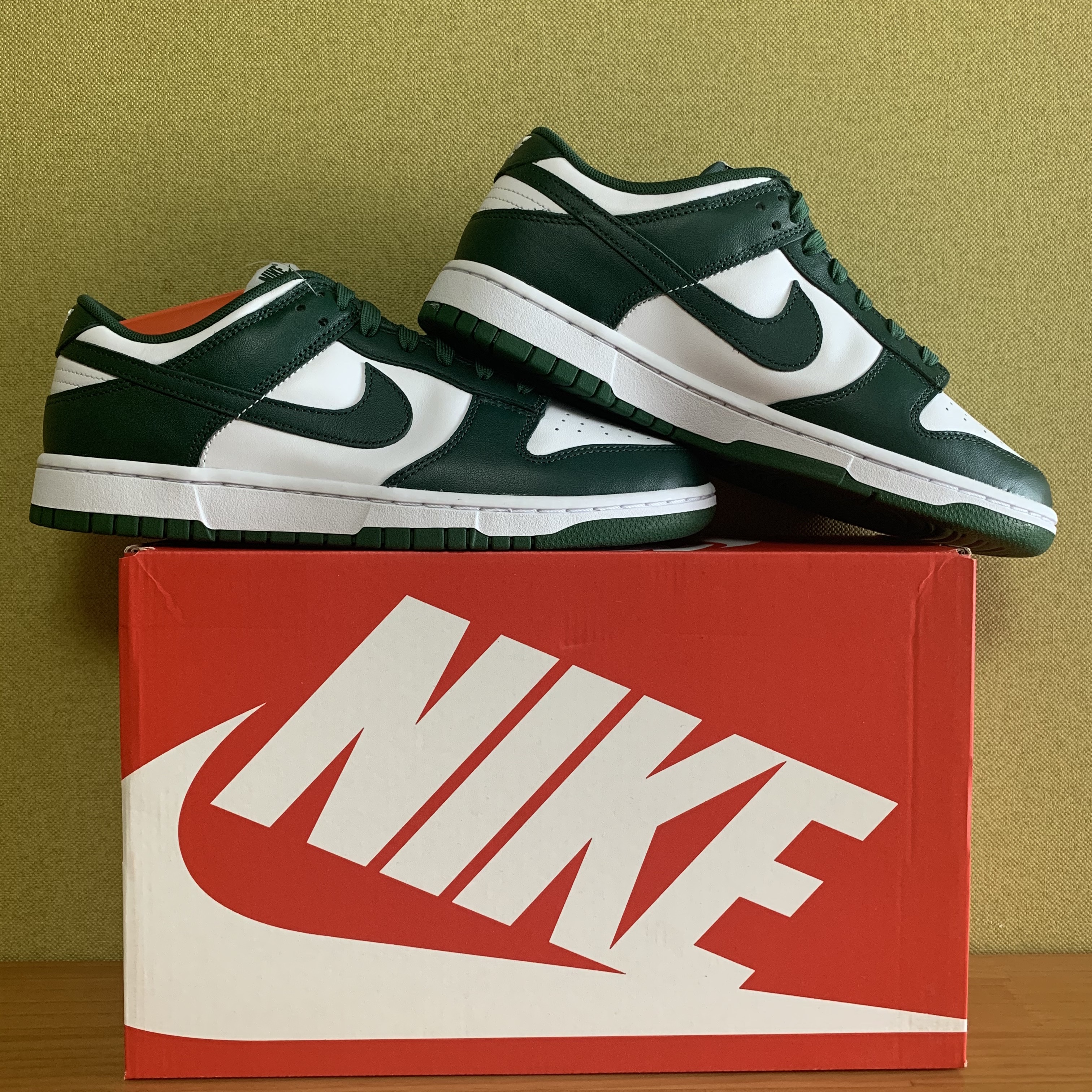 Nike Dunk Low Retro Varsity Green 착용 스타일 - 3