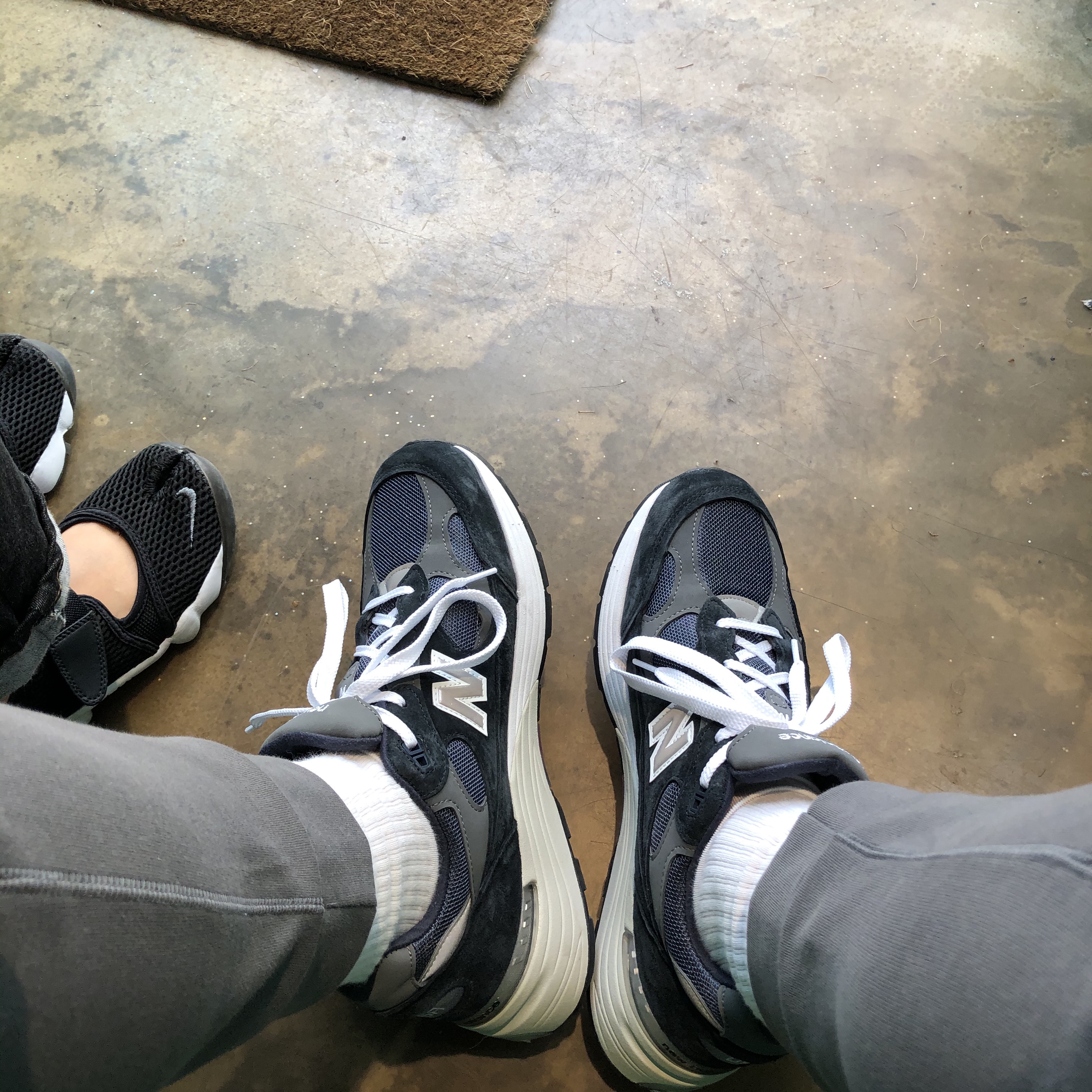 New Balance 992 Made in USA Navy, (W) Nike Air Rift Breathe Black 착용 스타일 - 1