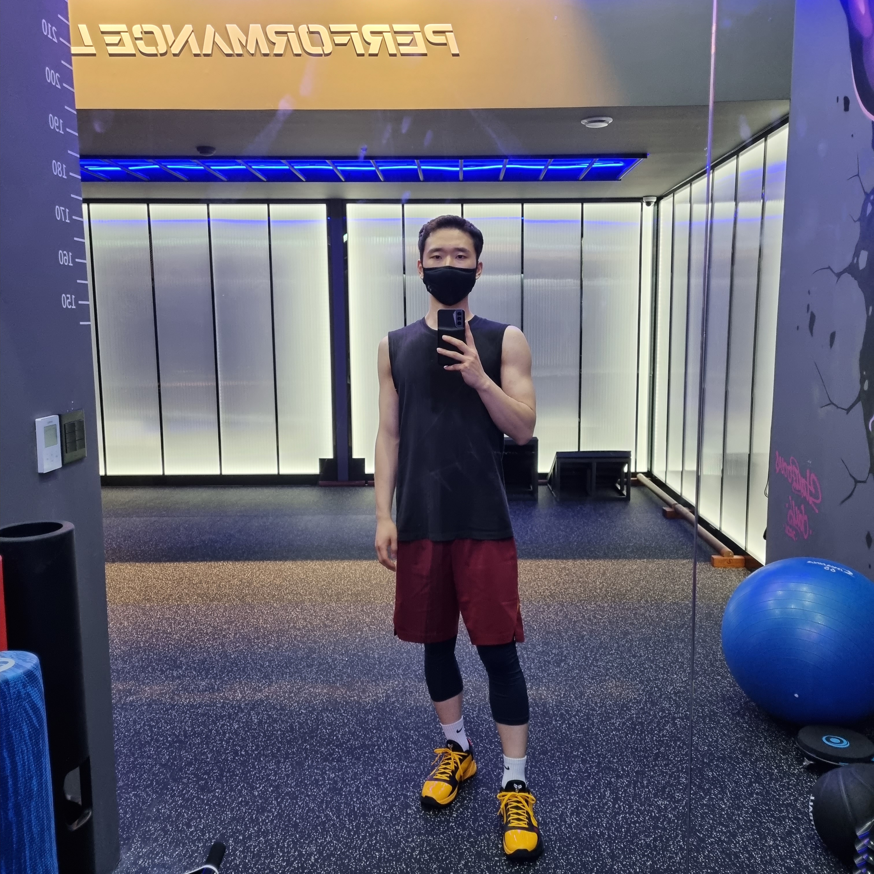 Nike Kobe 5 Protro Bruce Lee, Nike x Undefeated Kobe 5 Protro Hall of Fame 착용 스타일 - 2