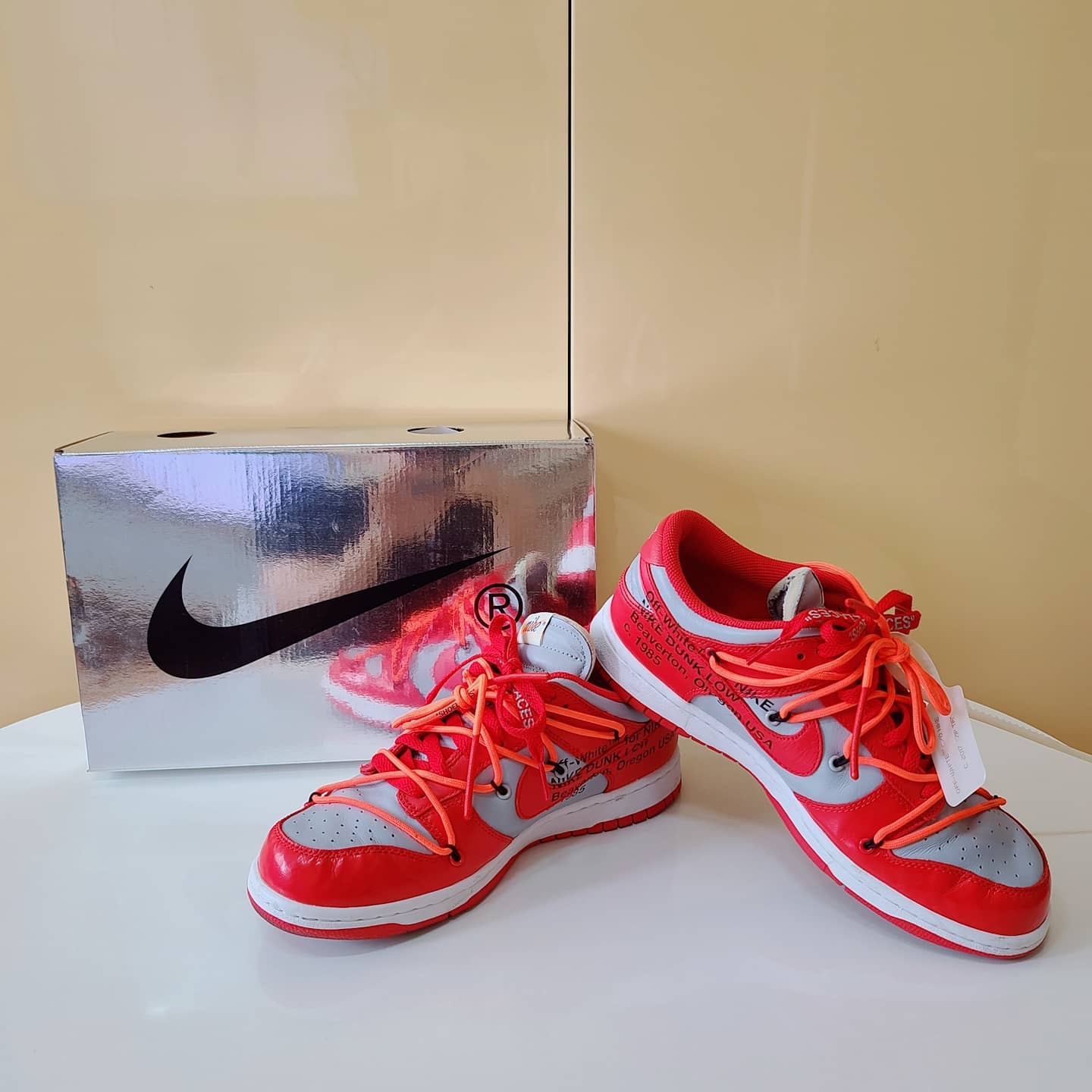 Nike x Off-White Dunk Low University Red 착용 스타일 - 2