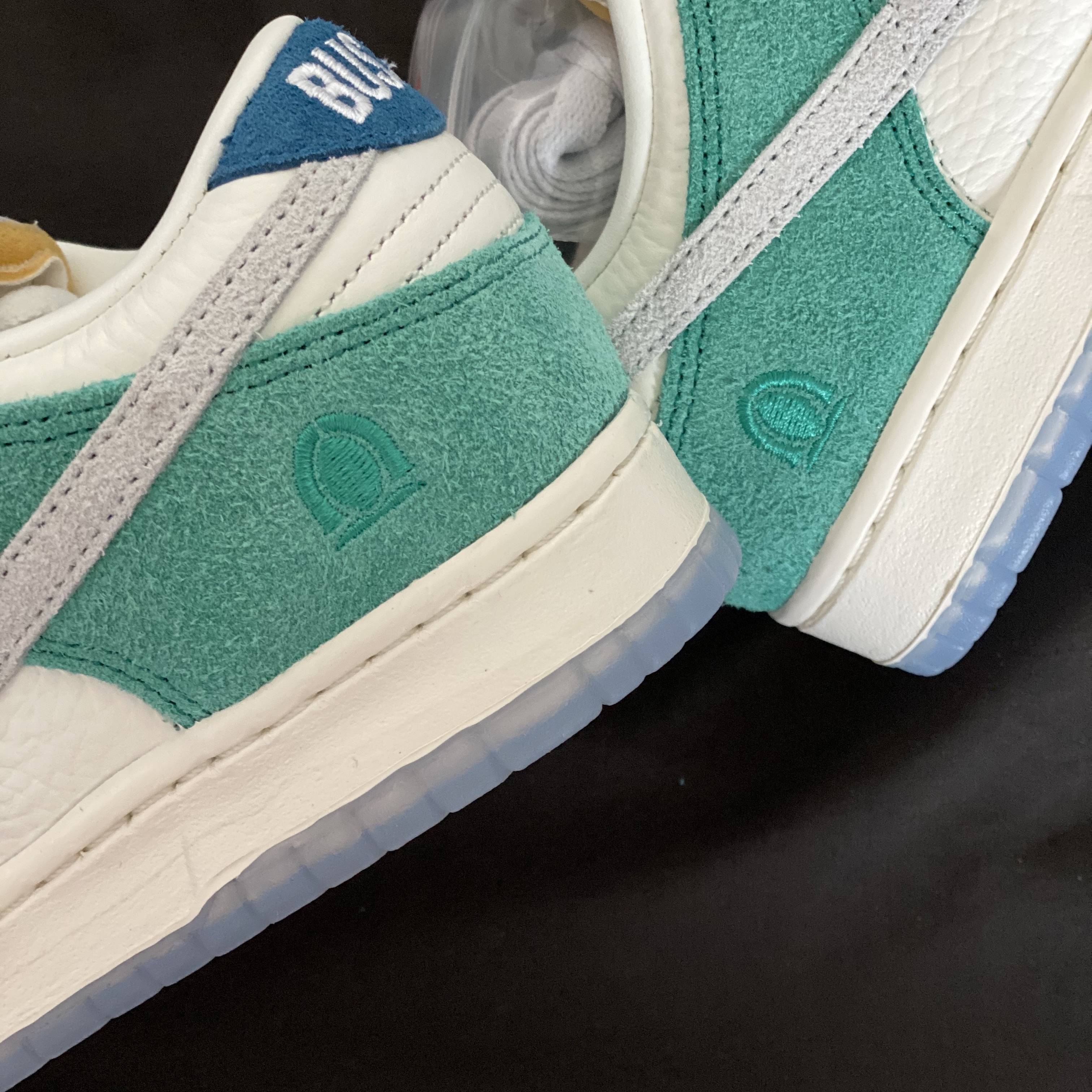 Nike x Kasina Dunk Low Road Sign - Kasina Exclusive 착용 스타일 - 4