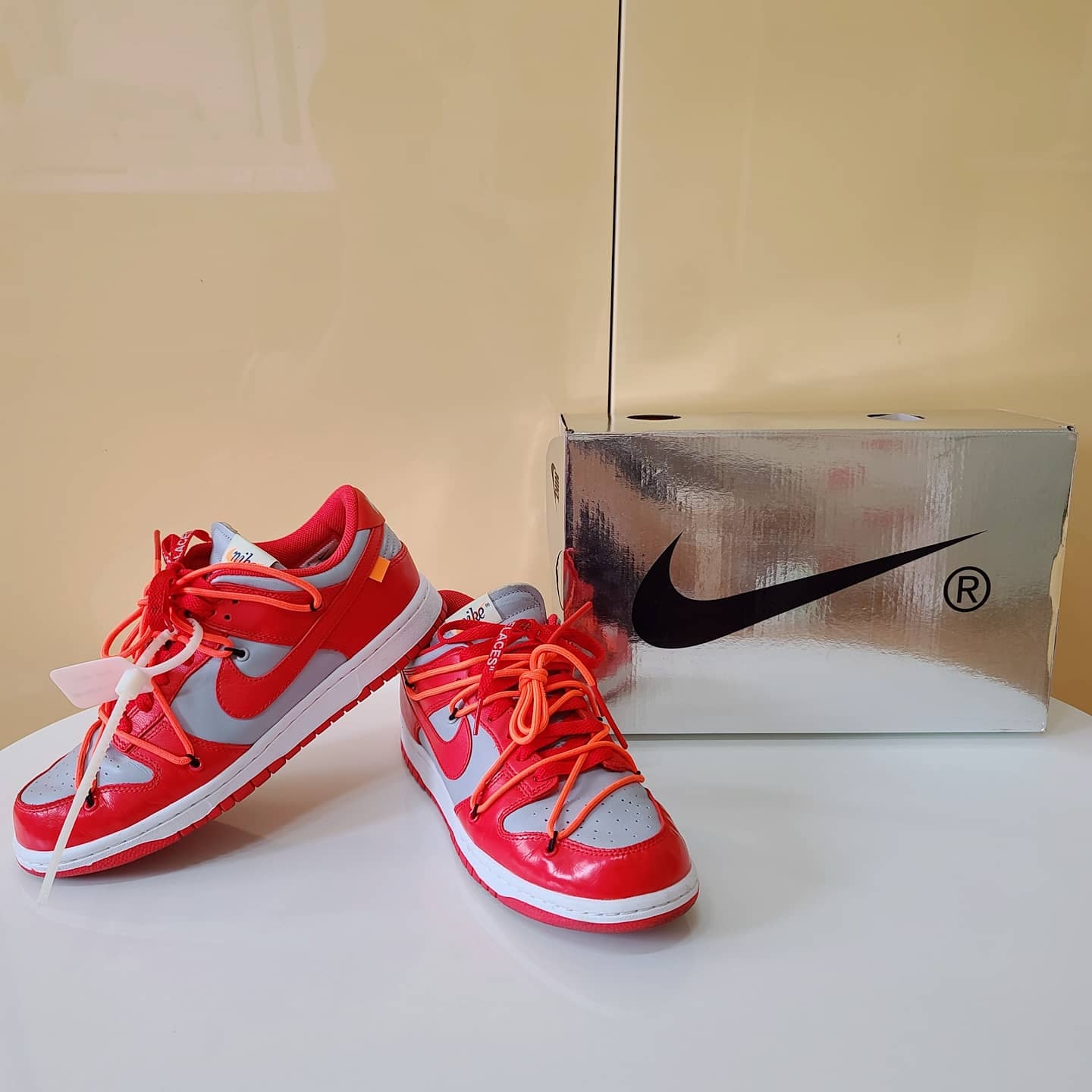 Nike x Off-White Dunk Low University Red 착용 스타일 - 3