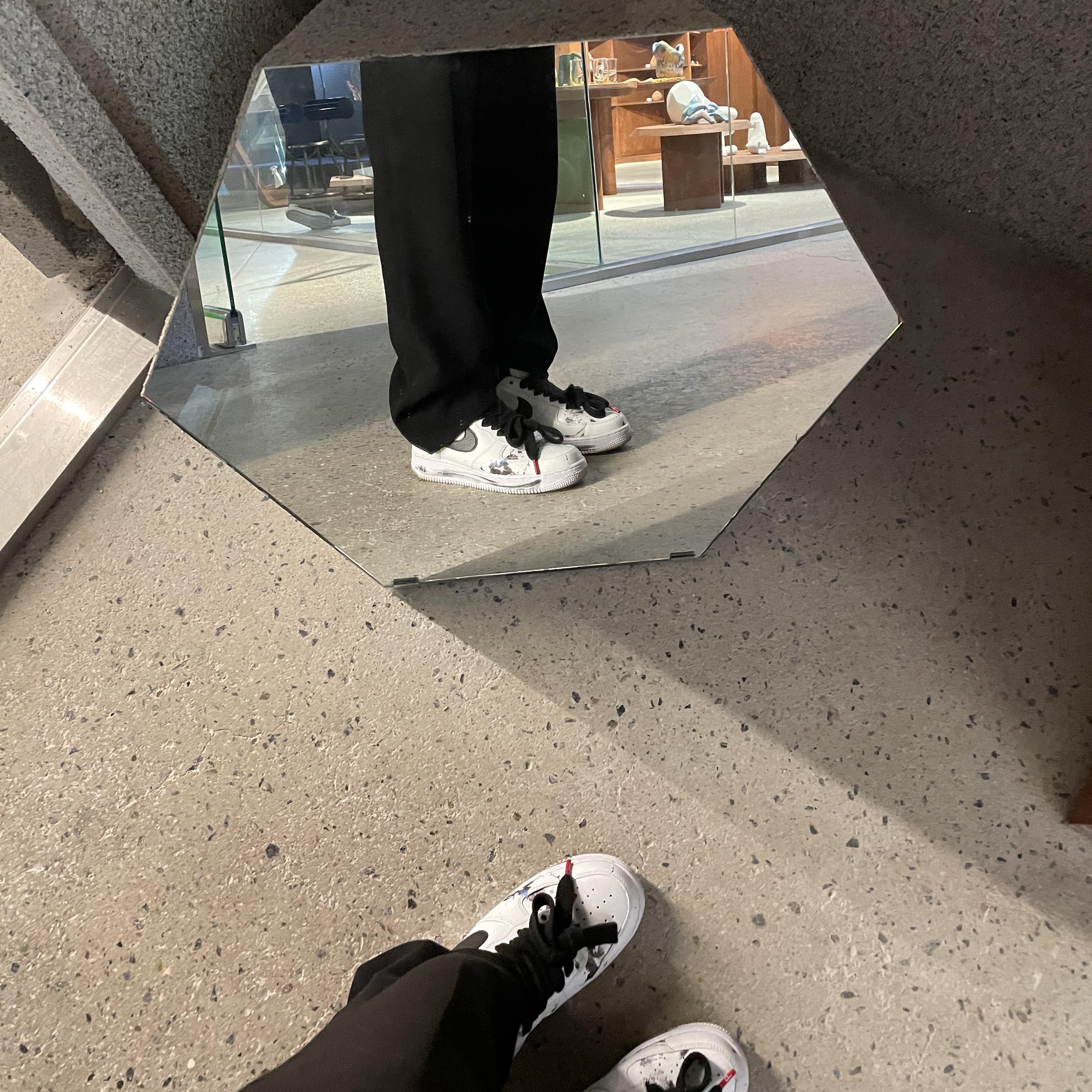 Nike x Peaceminusone Air Force 1 Low Para-Noise 2.0 착용 스타일