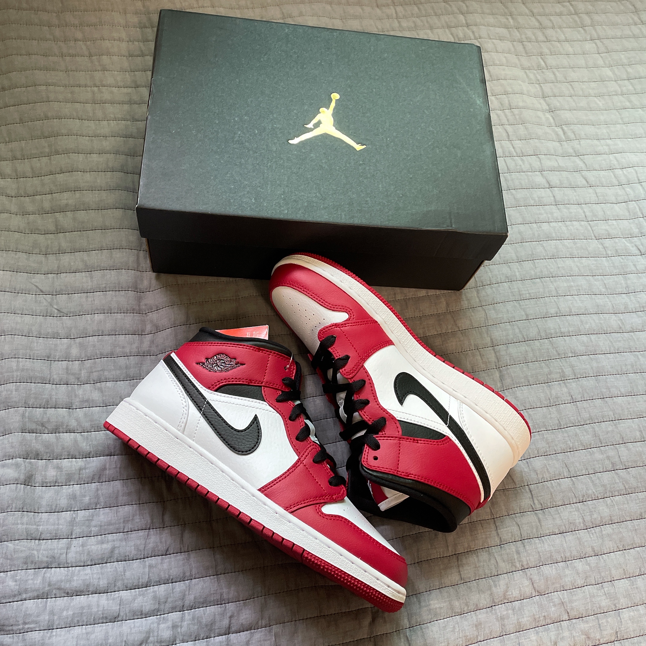 Jordan 1 Mid Chicago 2020 착용 스타일