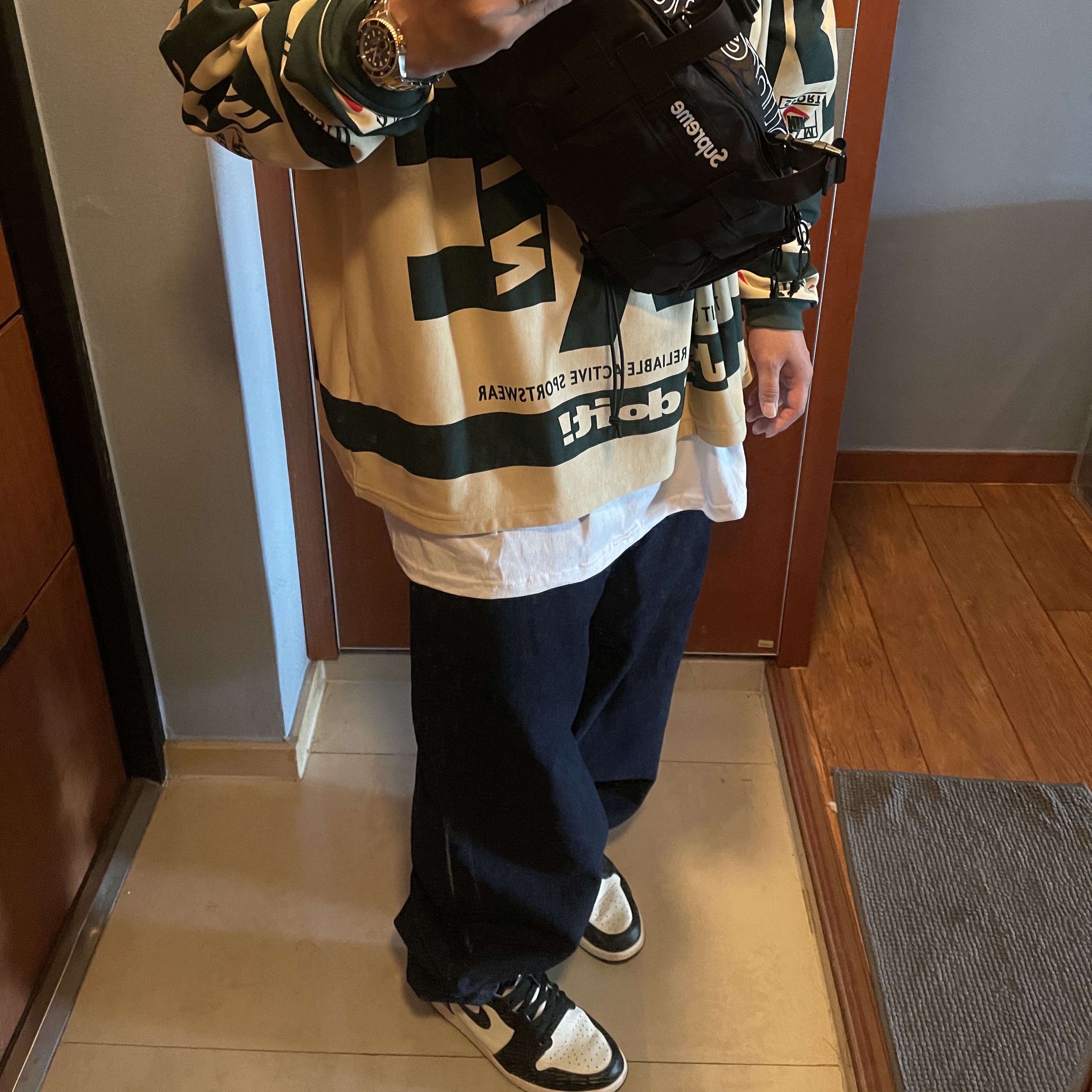 Jordan 1 Retro High OG Black Mocha, Nike x Cactus Plant Flea Market Long Sleeve Polo Natural - US/EU 착용 스타일