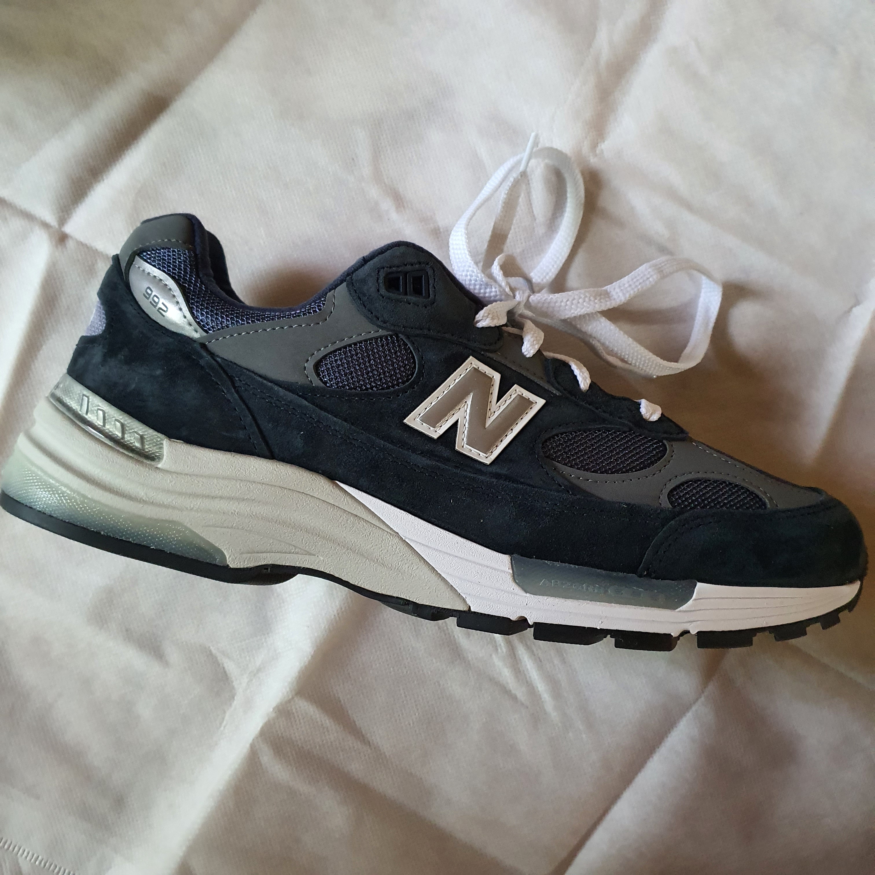 New Balance 992 Made in USA Navy 착용 스타일