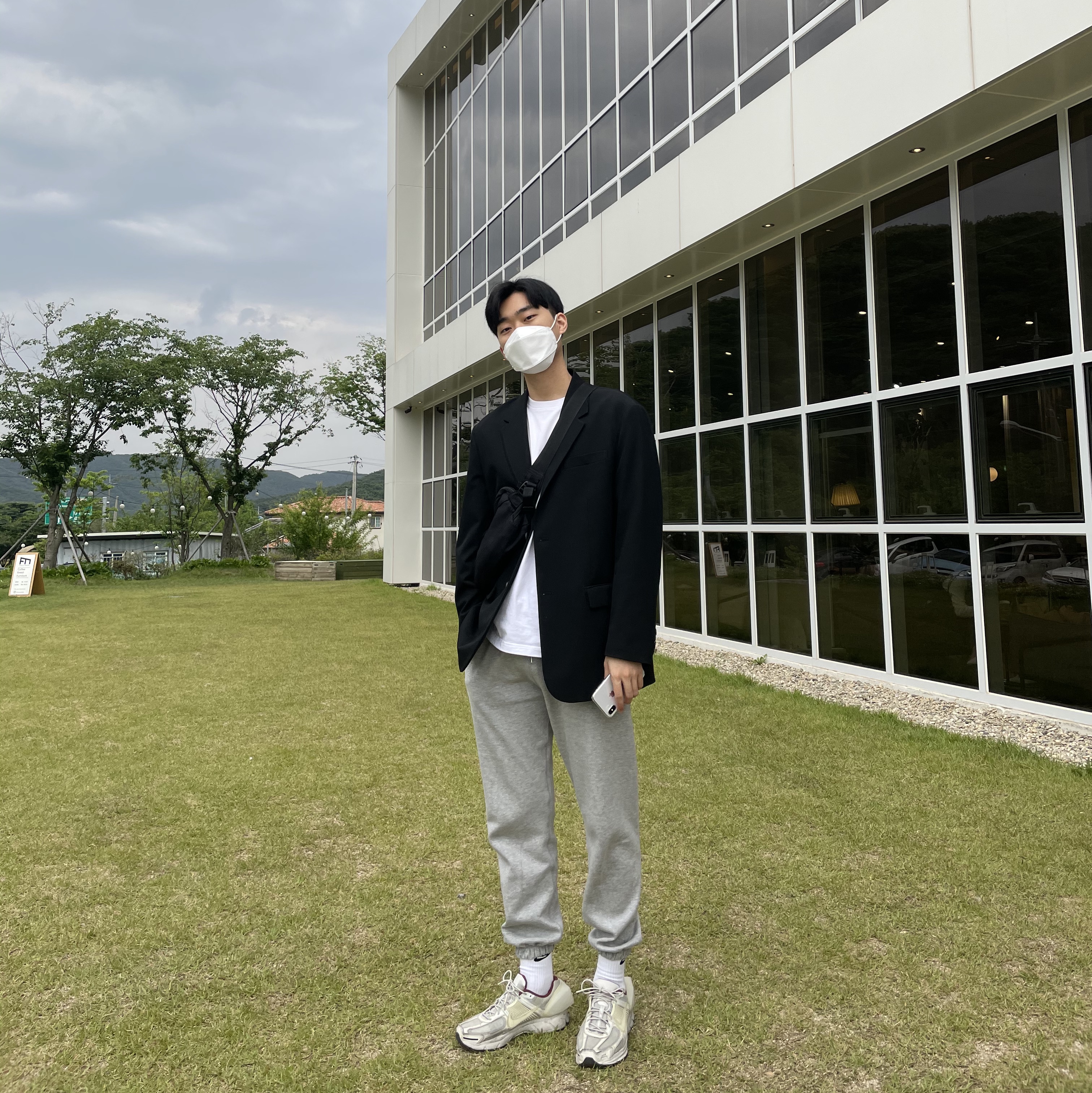 Nike x A-Cold-Wall Zoom Vomero 5 Sail 착용 스타일