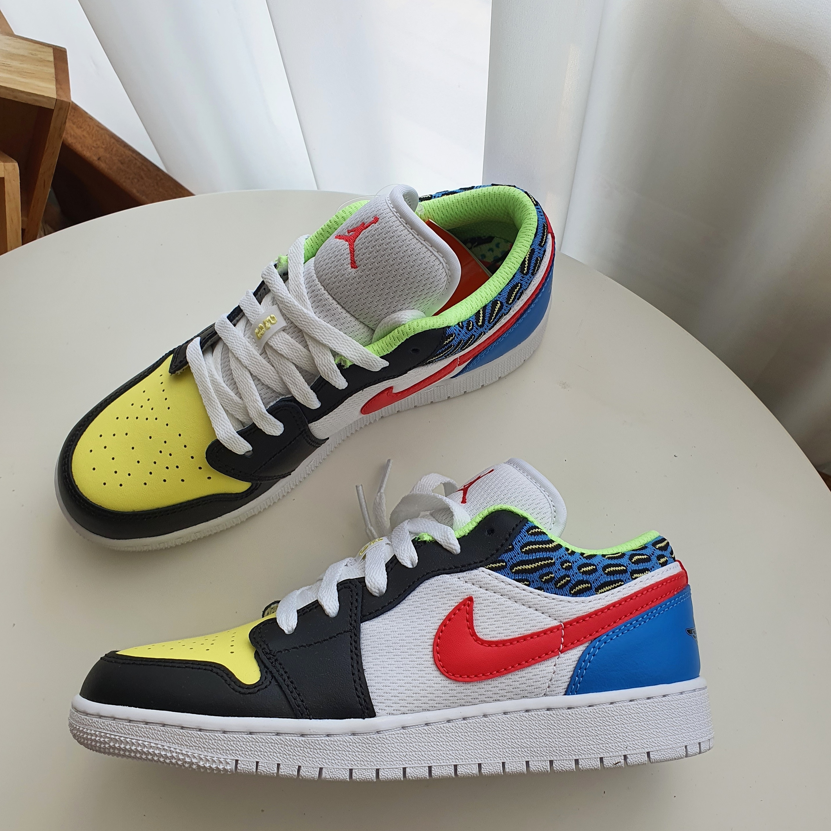 (GS) Jordan 1 Low Light Fusion Red 착용 스타일