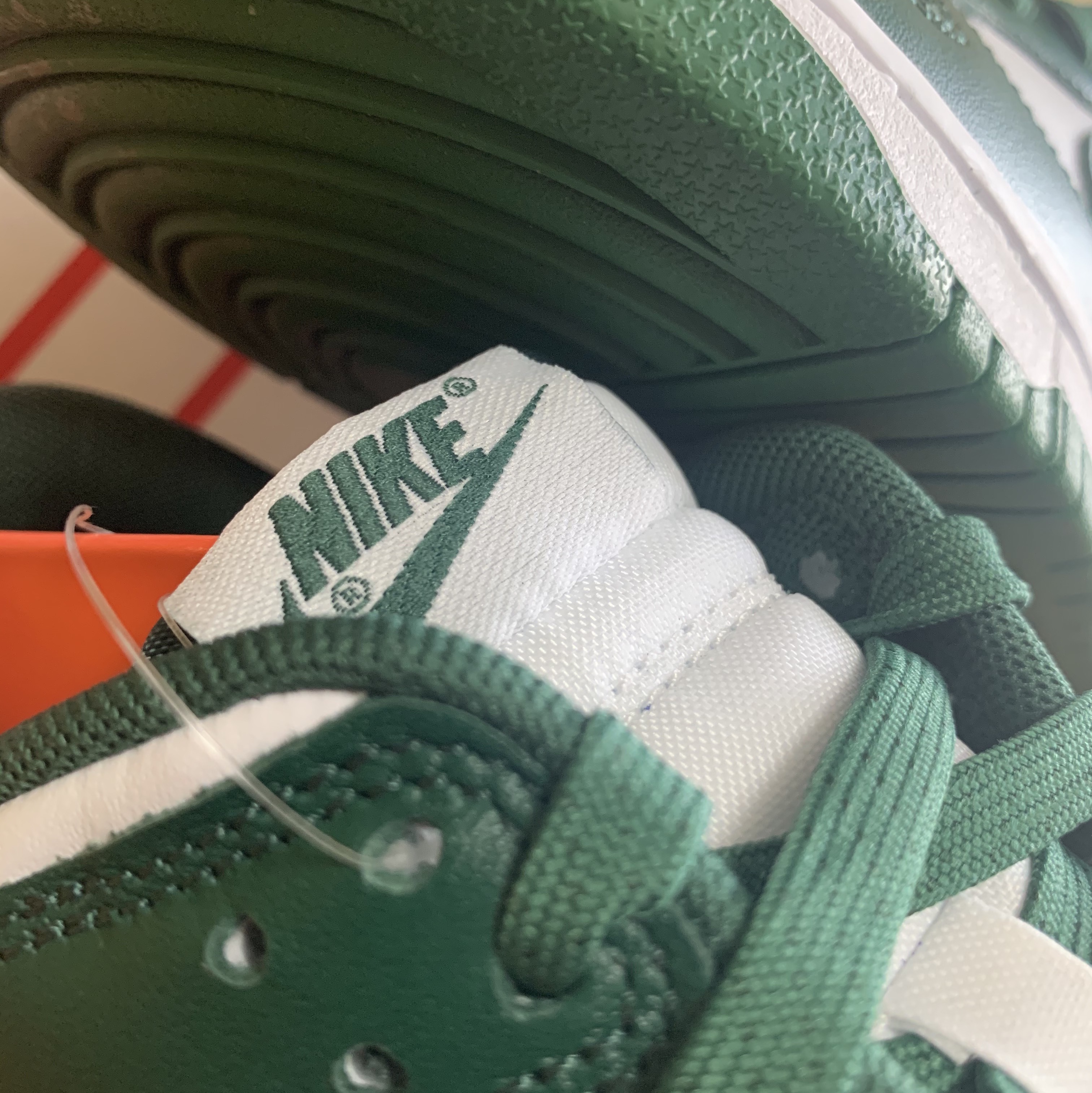 Nike Dunk Low Retro Varsity Green 착용 스타일 - 4