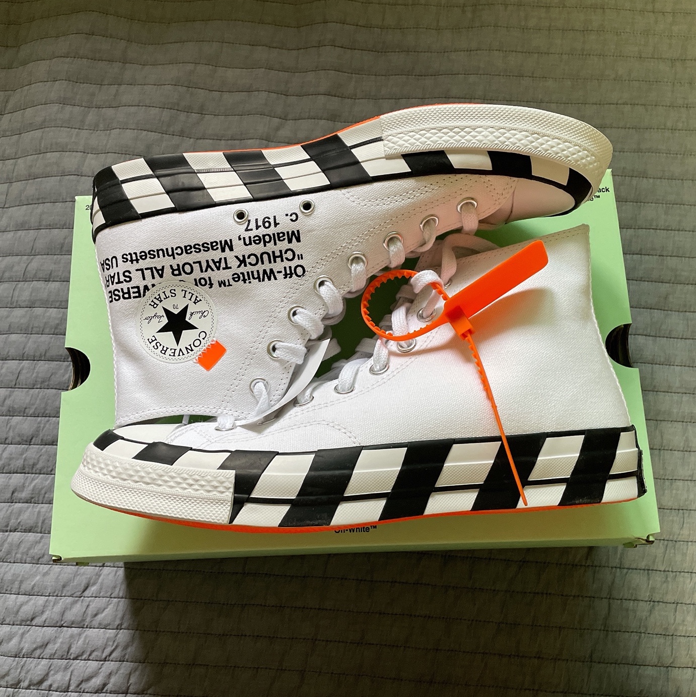 Converse x Off-White Chuck 70 High V2 2021 착용 스타일