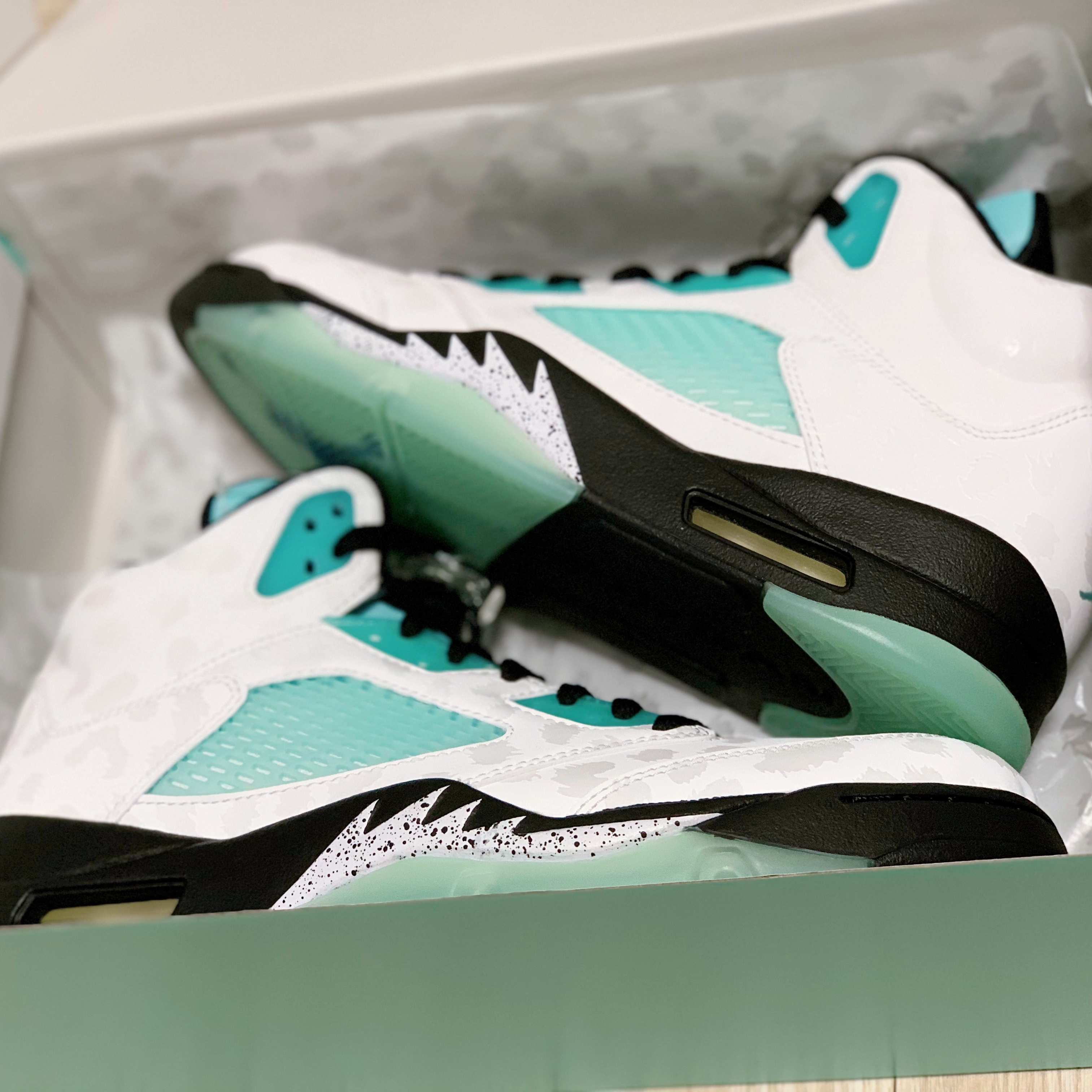 Jordan 5 Retro Island Green 착용 스타일 - 1