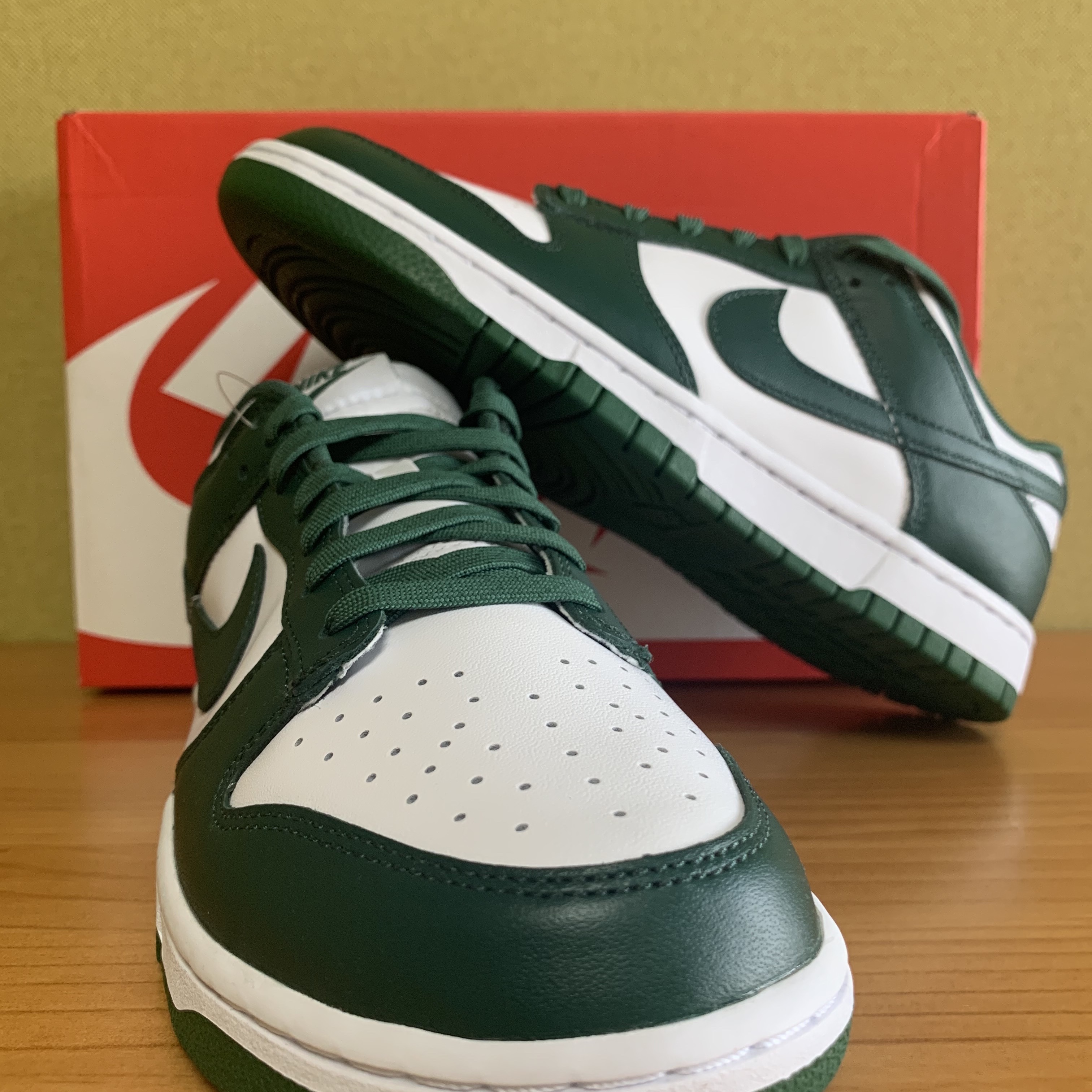 Nike Dunk Low Retro Varsity Green 착용 스타일 - 2