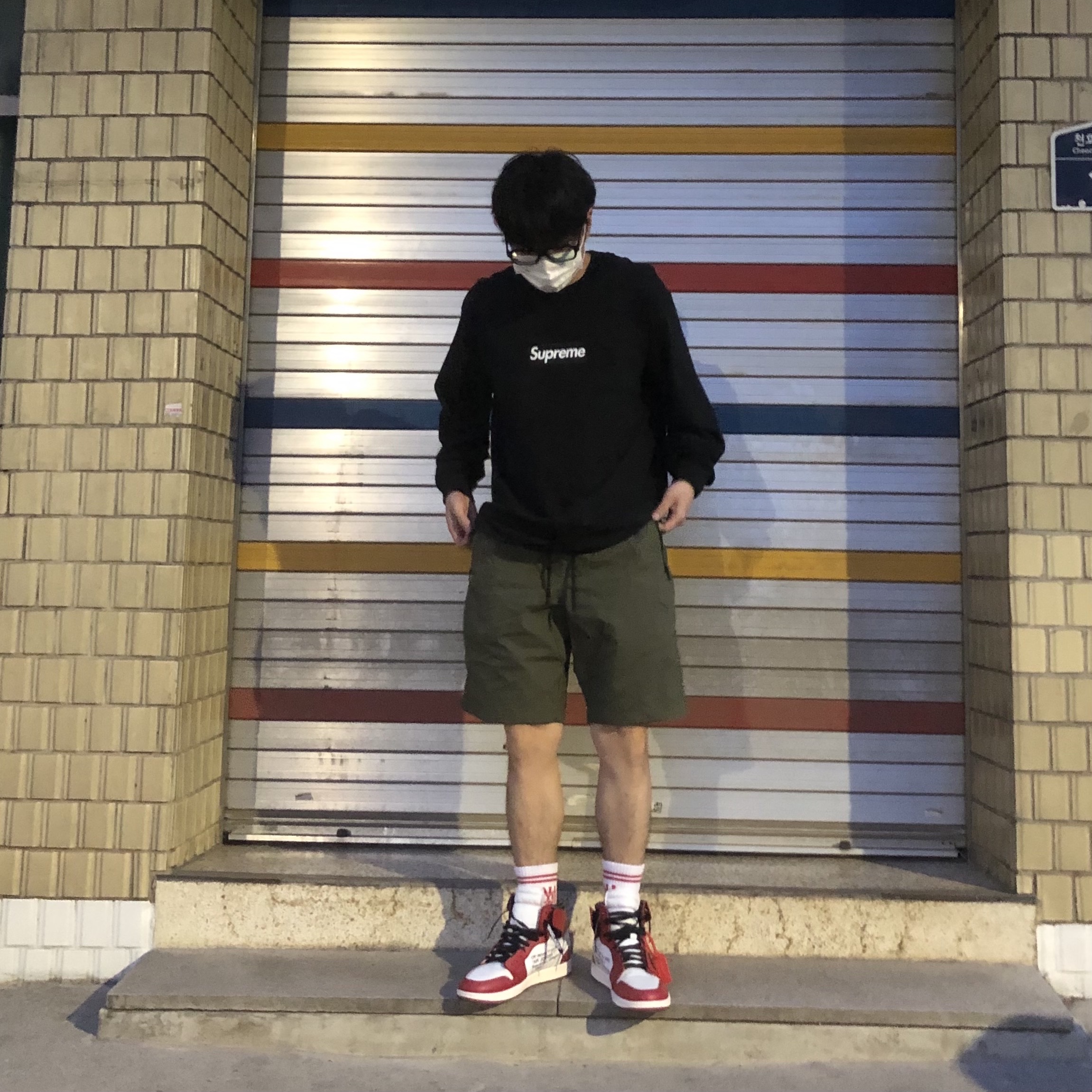 Supreme Box Logo L/S T-Shirt Black - 20FW, Jordan 1 x Off-White Retro High Chicago The Ten 착용 스타일