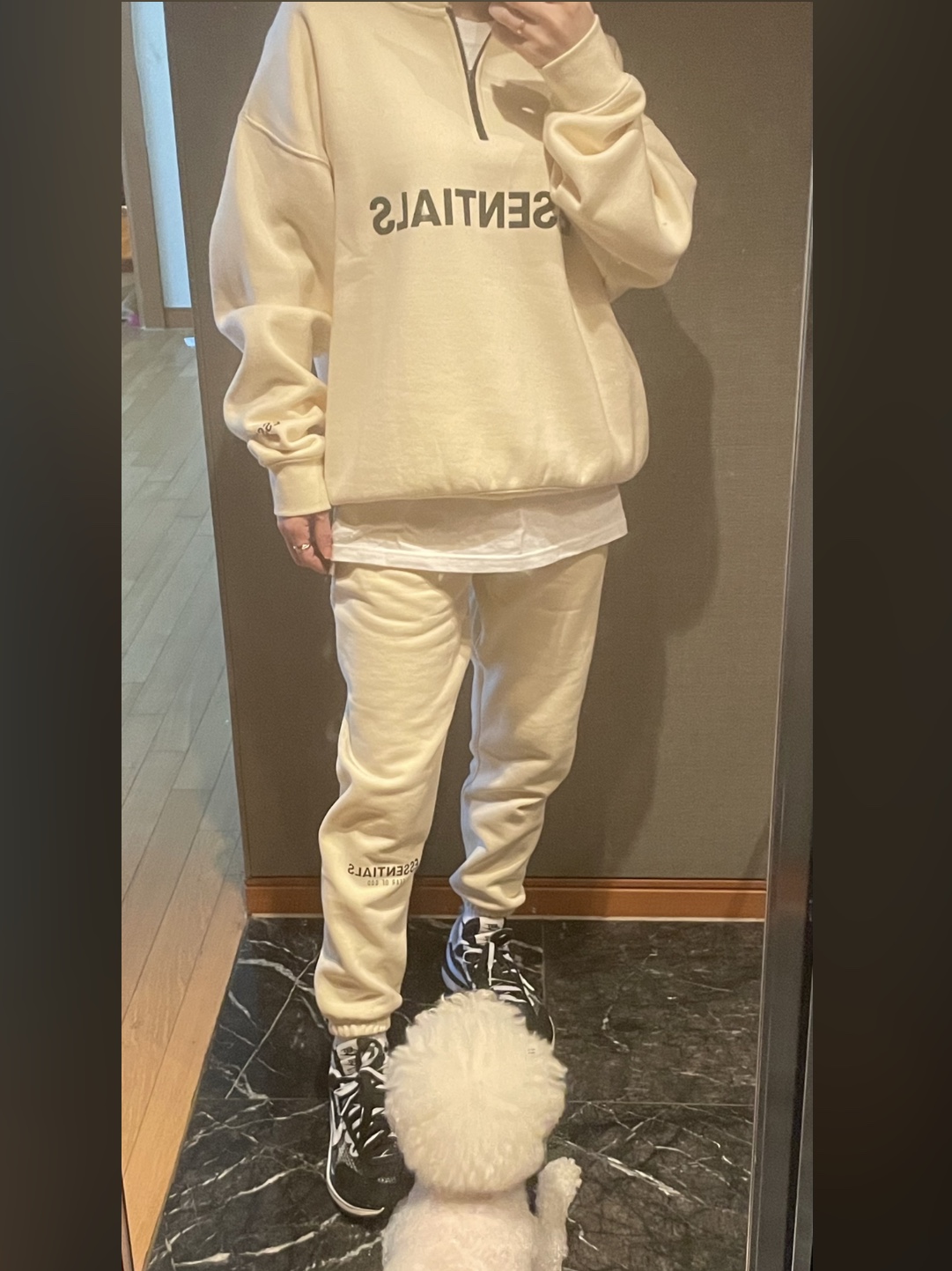 Essentials Sweatpants Cream - 21SS, Essentials Half-Zip Pullover Buttercream 2020 착용 스타일 - 1