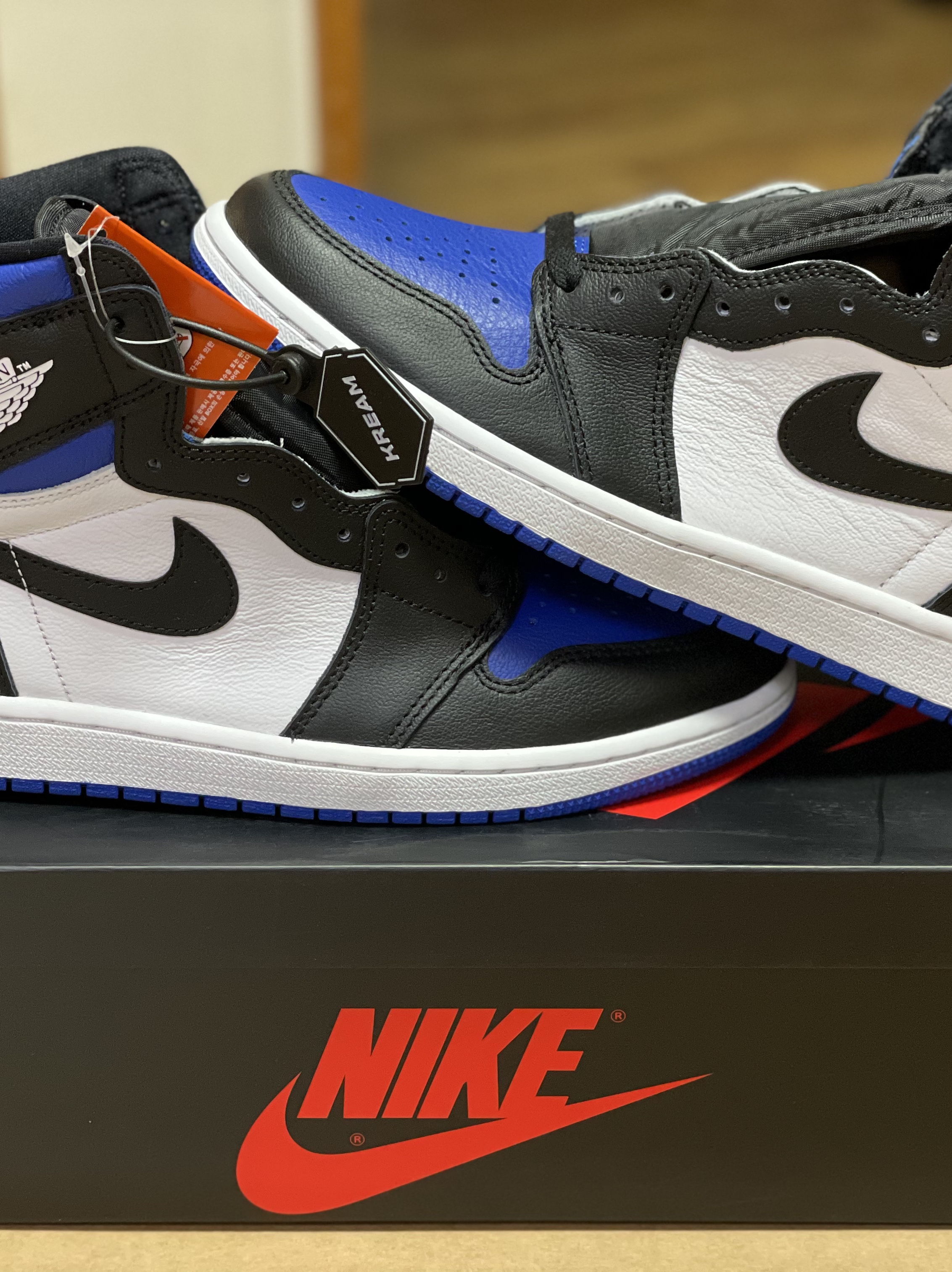 Jordan 1 Retro High OG Royal Toe 착용 스타일 - 3