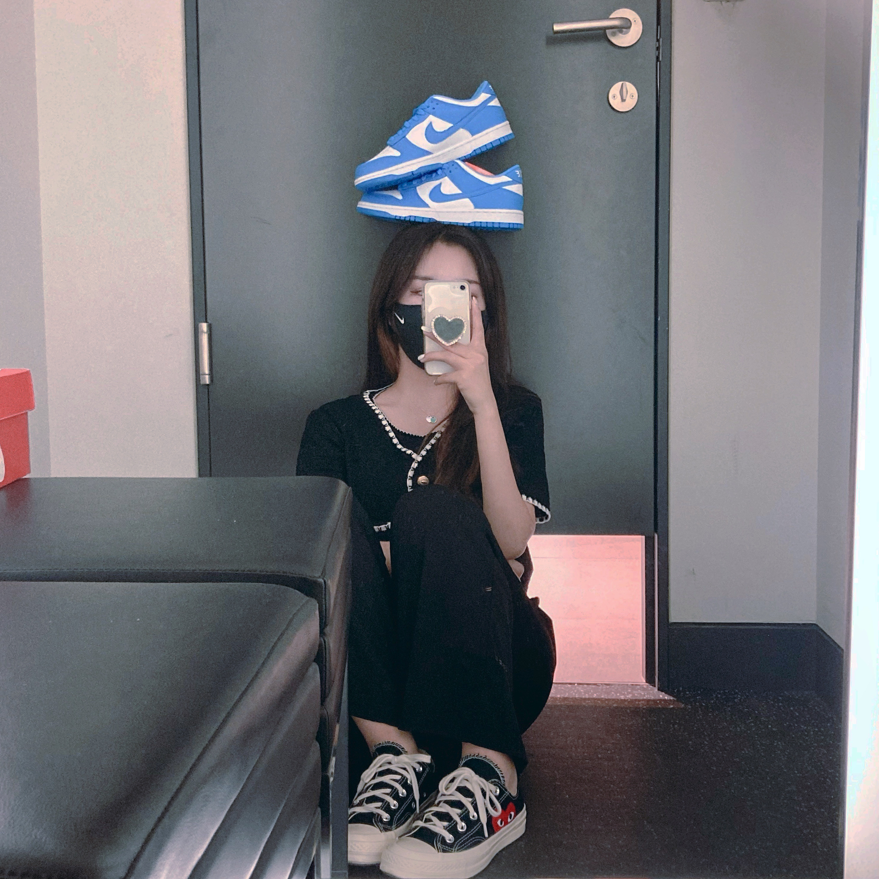 (GS) Nike Dunk Low University Blue, Converse x Play Comme des Garcons Chuck 70 Ox Black 착용 스타일