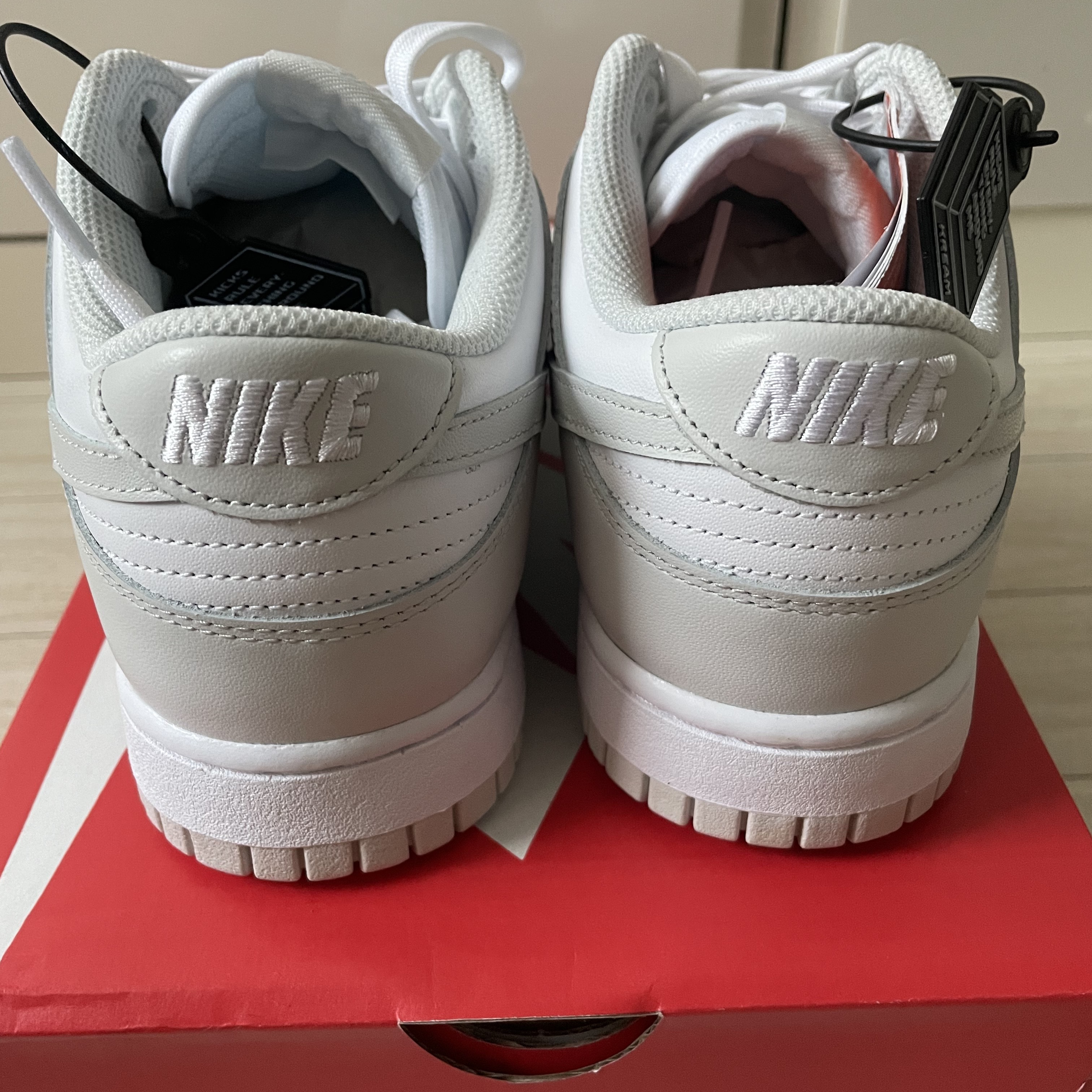 (W) Nike Dunk Low Photon Dust 착용 스타일 - 2