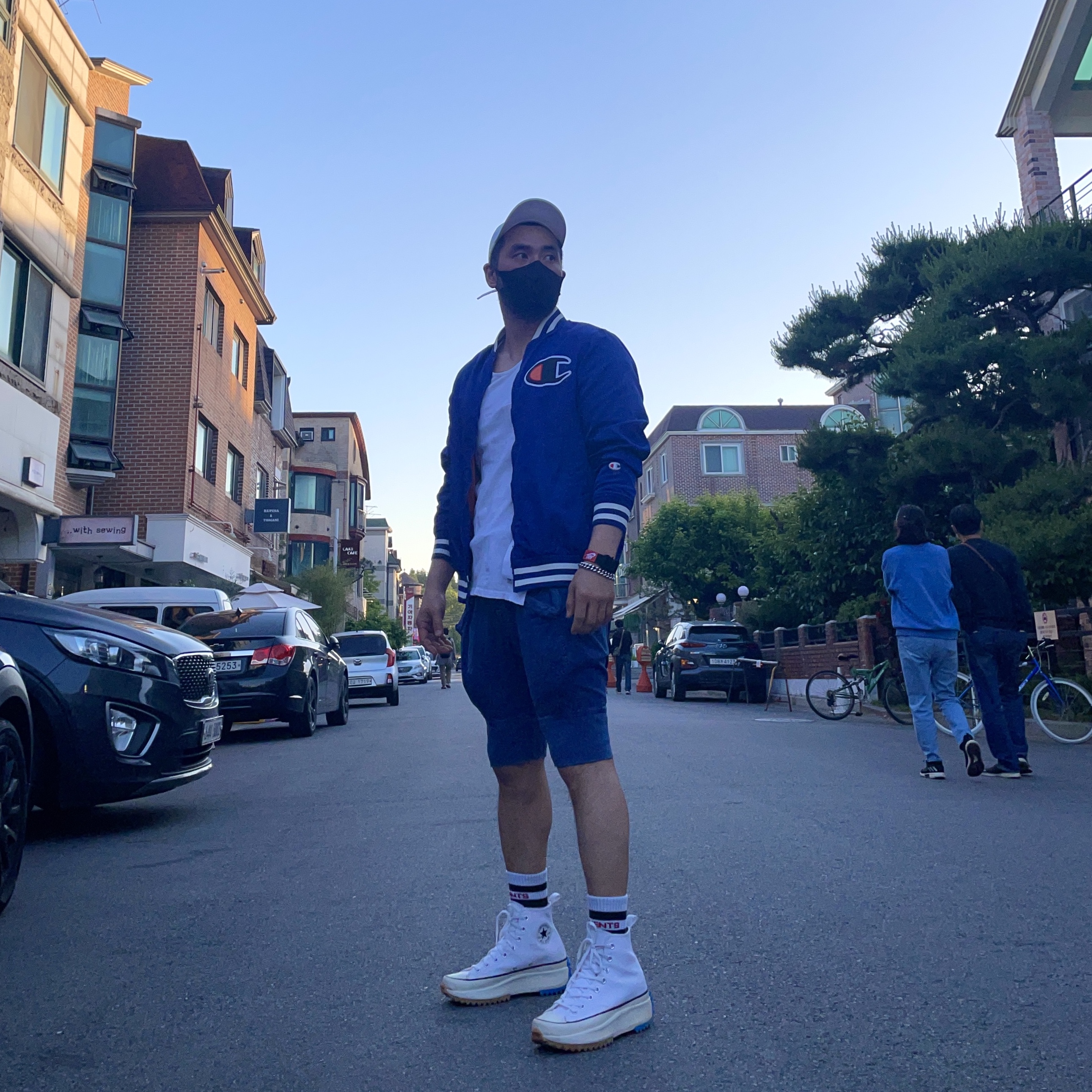Converse x JW Anderson Run Star Hike Hi White 착용 스타일 - 2