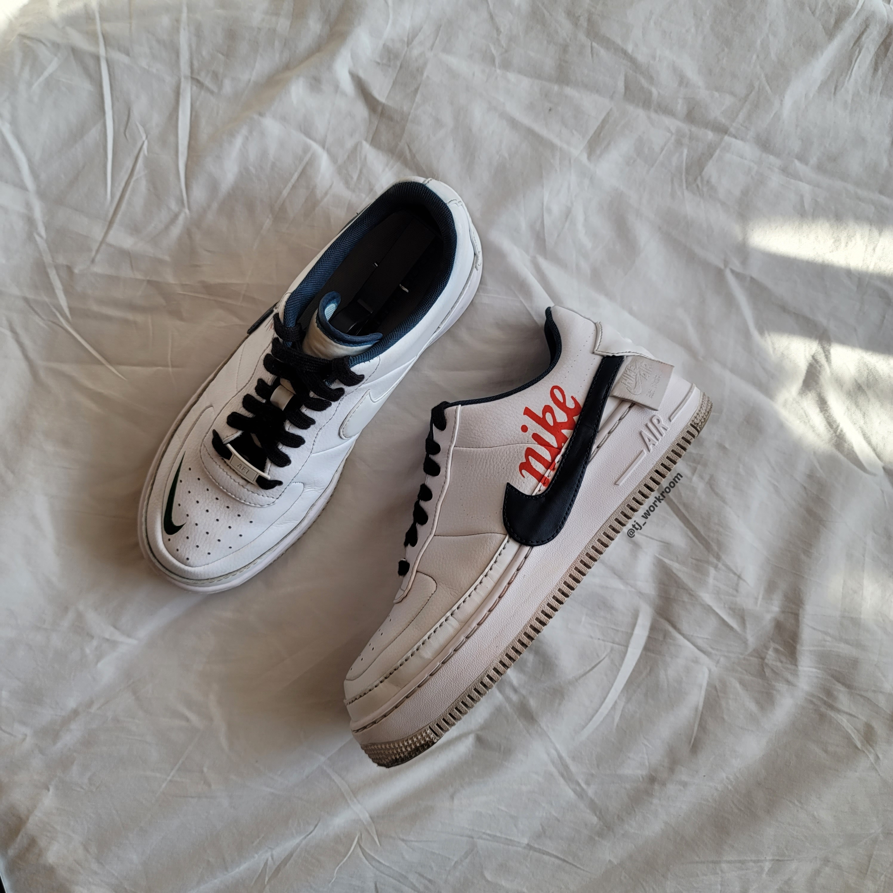 (W) Nike Air Force 1 Jester XX Triple White, (W) Nike Air Force 1 Jester XX Violet Mist 착용 스타일 - 5