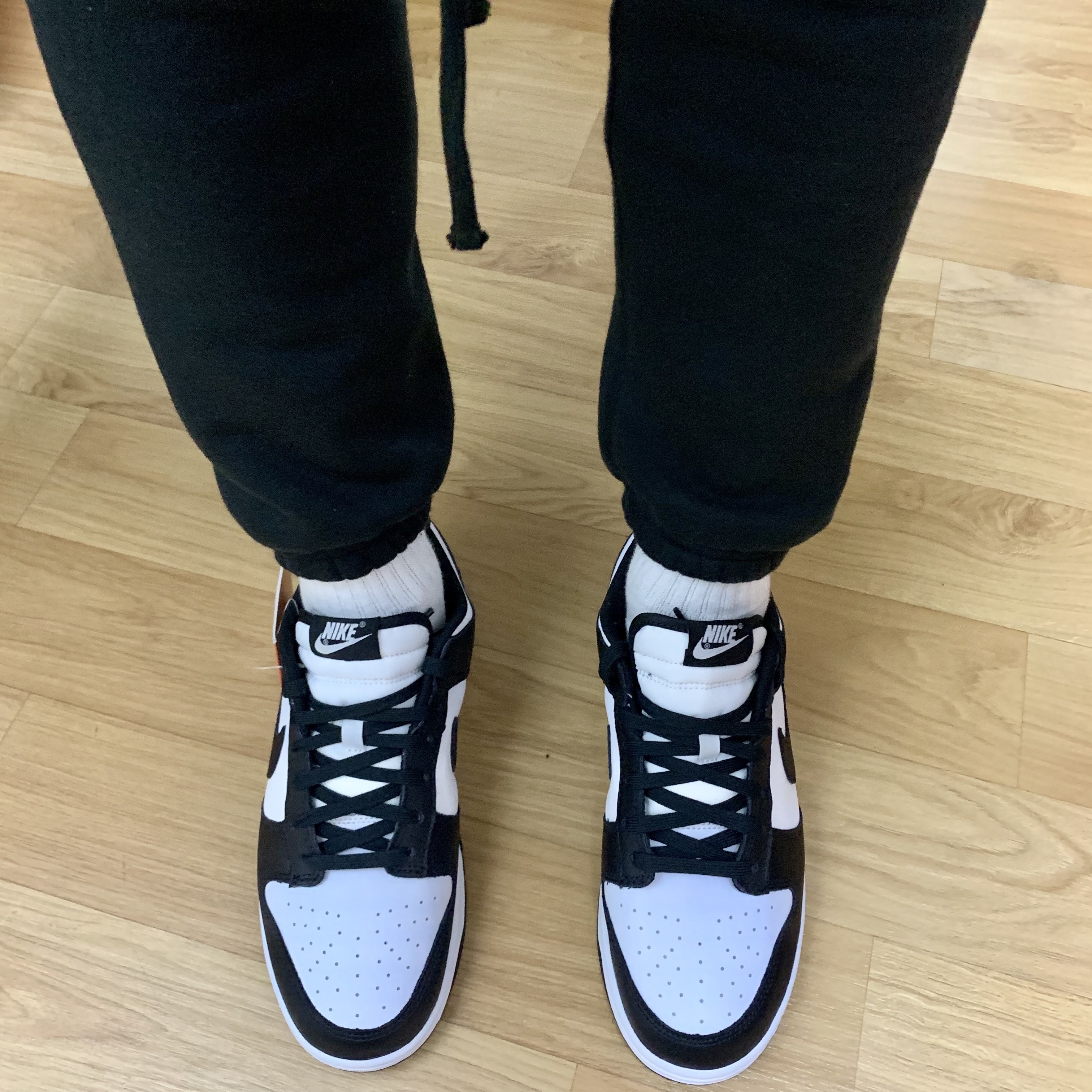 Nike Dunk Low Retro Black 착용 스타일 - 1
