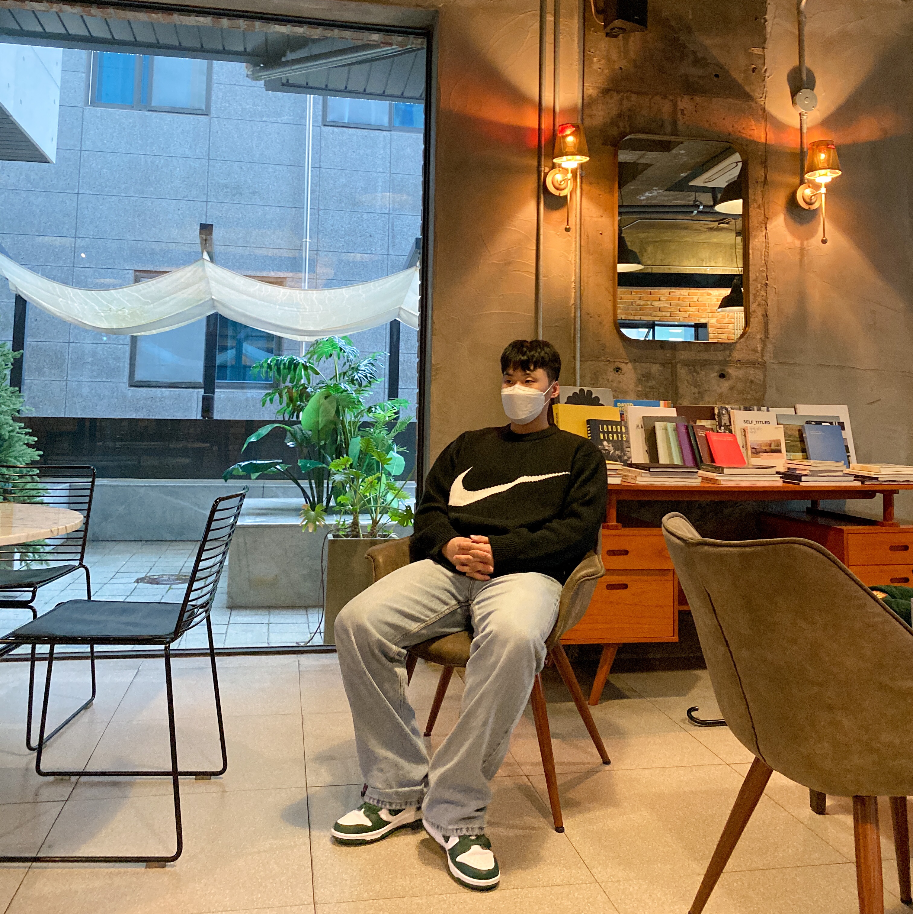 Nike Dunk Low Retro Varsity Green, Supreme x Nike Swoosh Sweater Black - 19SS 착용 스타일